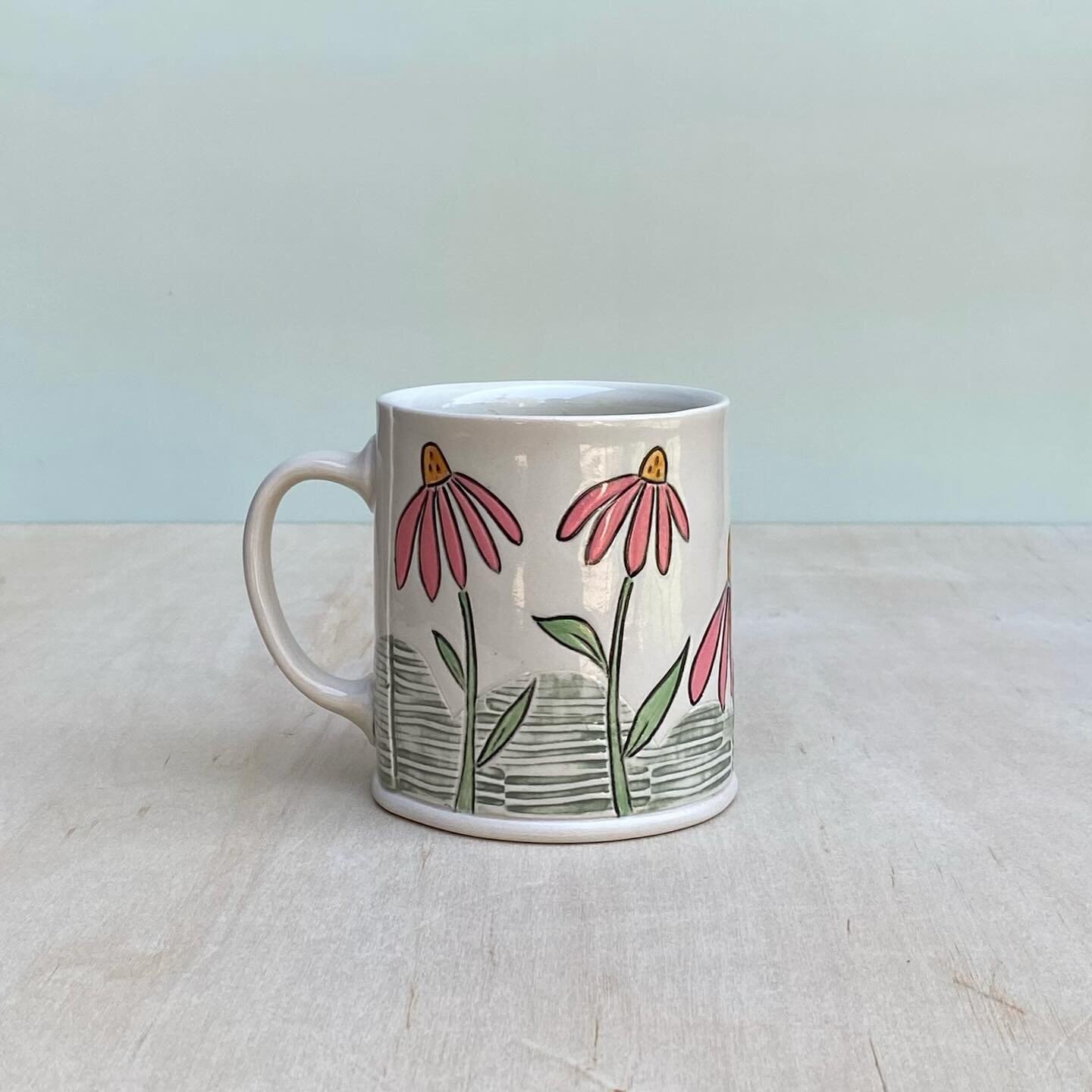 Coneflowers mug. 💗
.
.
.
.
.
.
.
.
#mugshotmonday #ceramicmug #handmade #handbuiltpottery #slabpottery #inspirebynature #coneflowers #pottery #potterylove