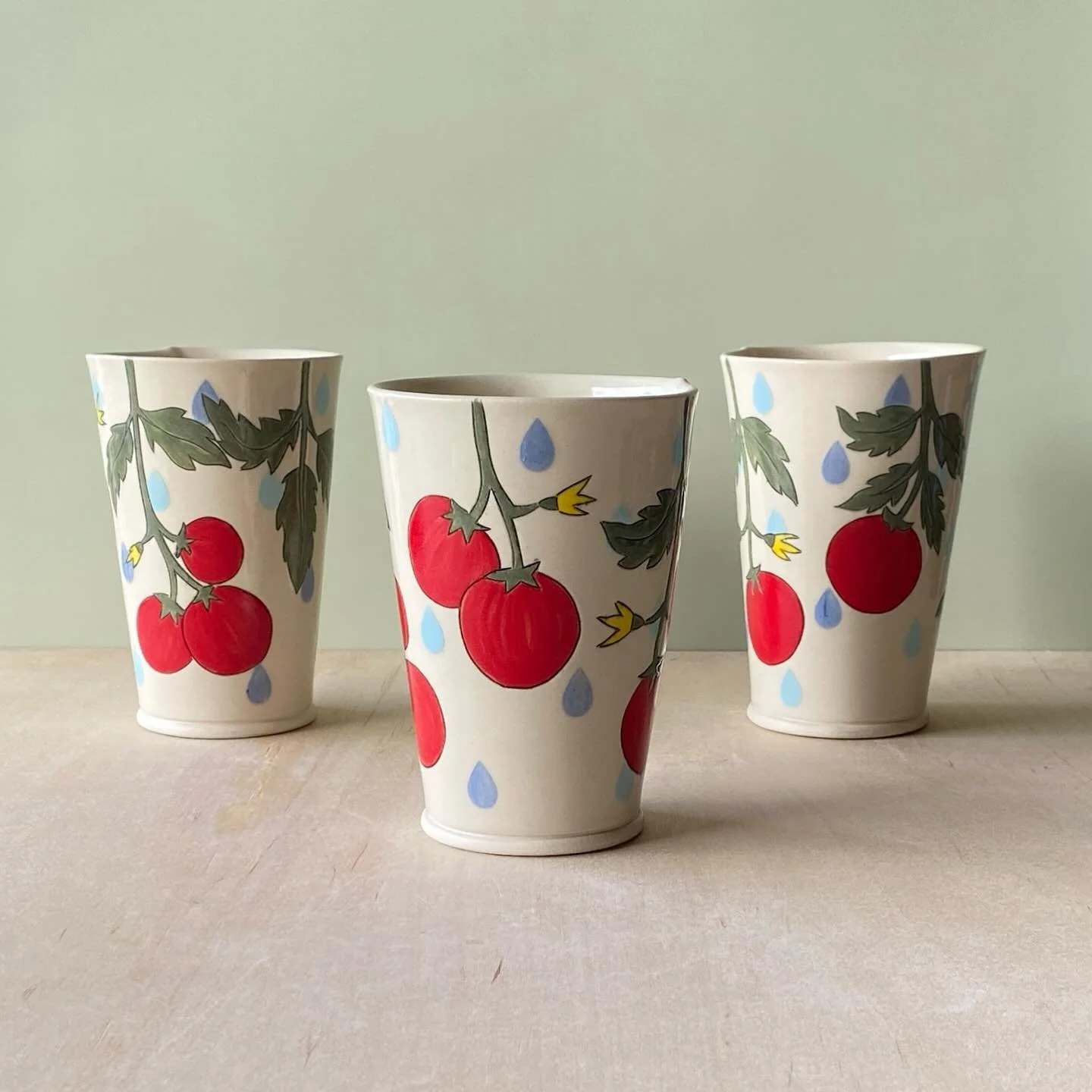 Tomato Art Fest is this weekend! 🍅
I am so excited to be back for my second year. 
I hope to see you there! 
.
.
.
.
.
.
.
.
.
.
#handbuiltpottery #handbuiltceramics #handmade #tomato #pottery #ceramics #ceramicsofinstagram