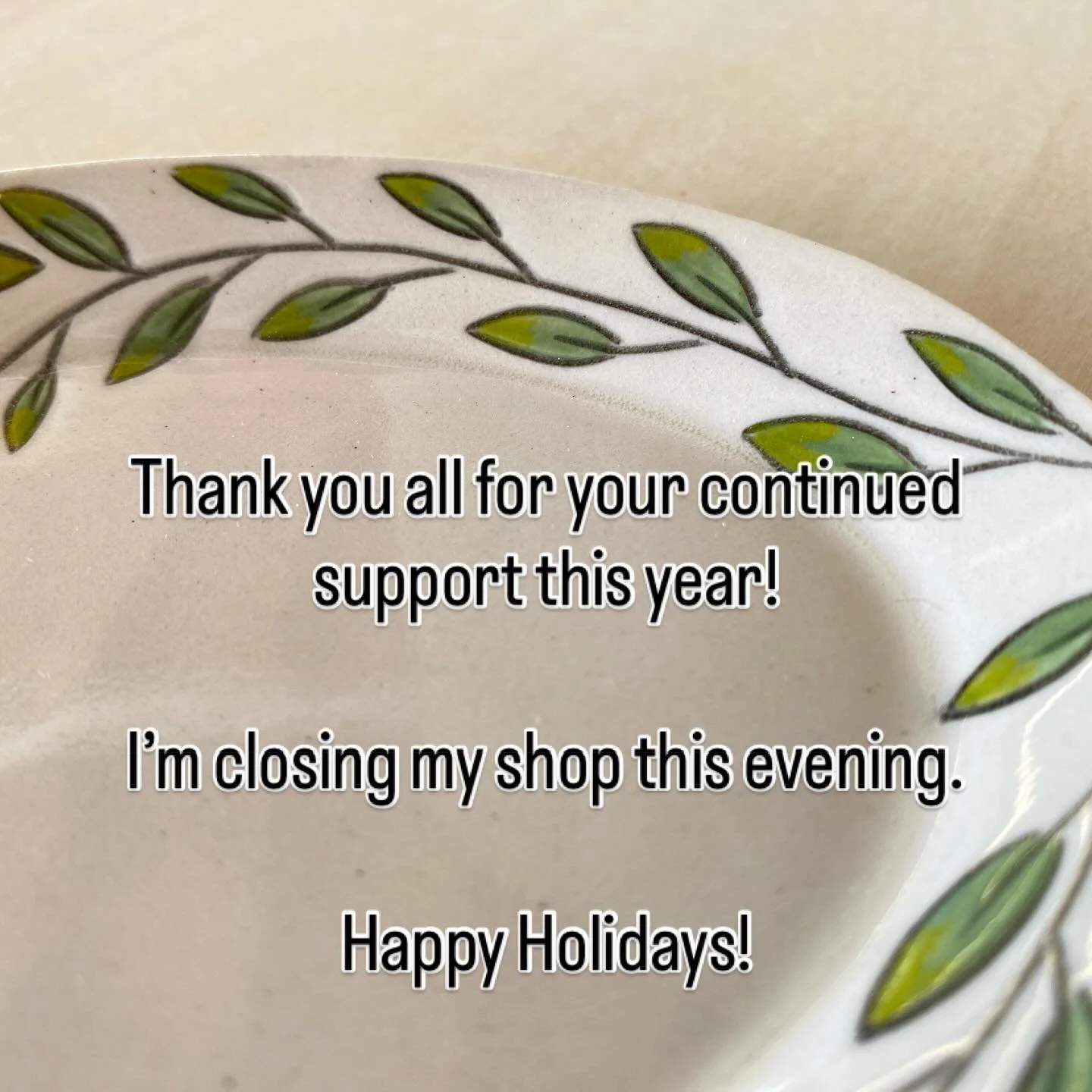I am closing down my shop for the year this evening. 
If you are interested in getting something for local pickup please DM me and we can work something out! 
Otherwise, I hope you all have a cozy and happy holiday. ❤️
.
.
.
.
.
.
#slabpottery #handm