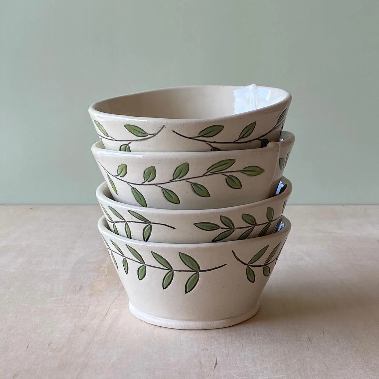 Little bowls. 🌱
.
.
.
.
.
.
#slabpottery #handbuiltpottery #ceramicsofinstagram #handmade #functionalart