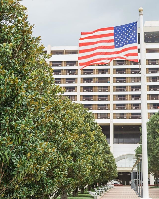 The land of the free because of the brave! Remembering those this Memorial Day. 🇺🇸#memorialday #waltdisneyworld #contemporaryresort