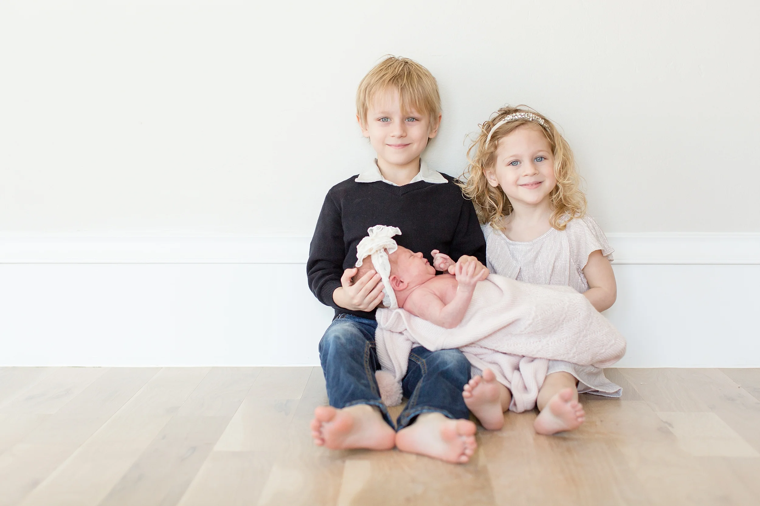 Landon-Schneider-Photography-Burress-Newborn-Session-McKinney-Texas_0004.jpg