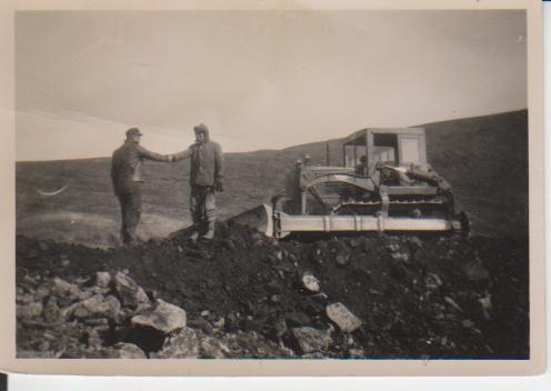 Kristín's grandfather Ásvaldur greeted his cousin Guðni at the end of the road when it was completed.