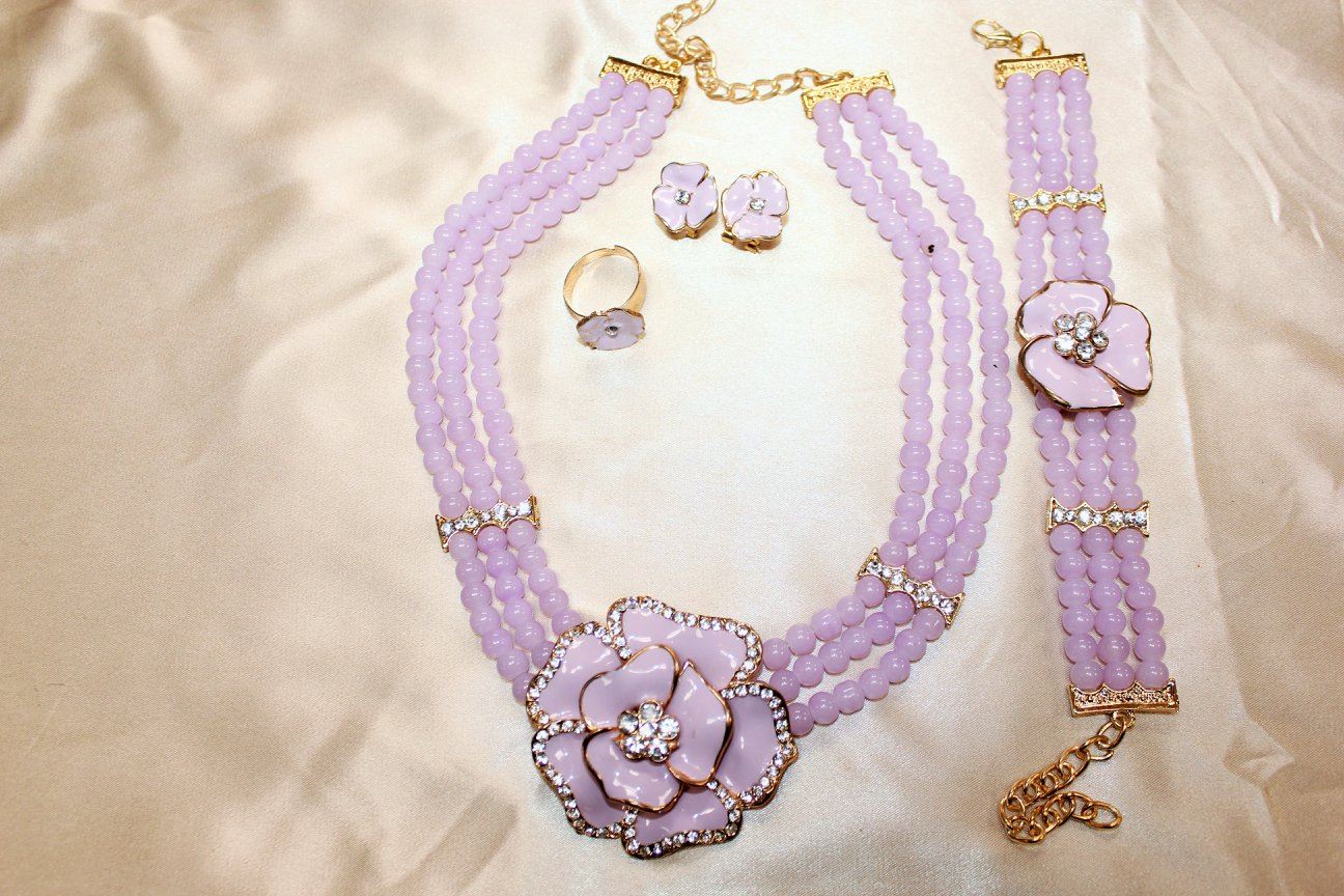 NEW ARRIVAL BEADSETS 25