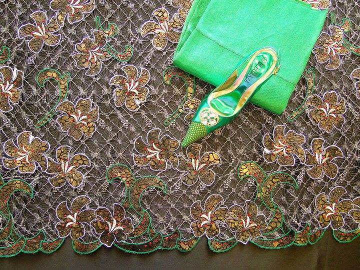 FRENCH LACE 16