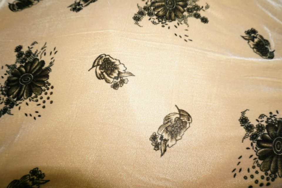 $35 2.5 YARDS VELVET 2