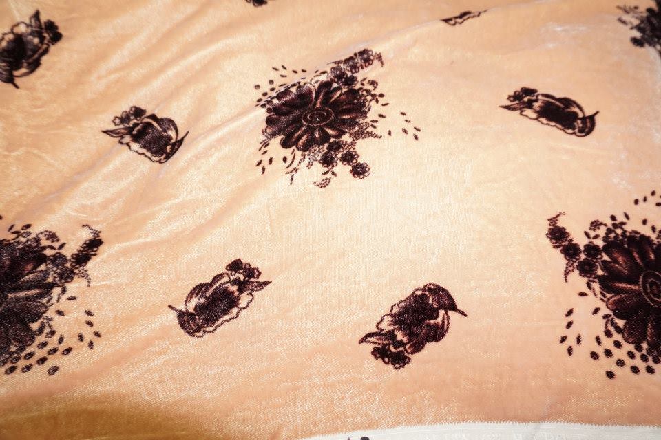 $35 2.5 YARDS VELVET 3