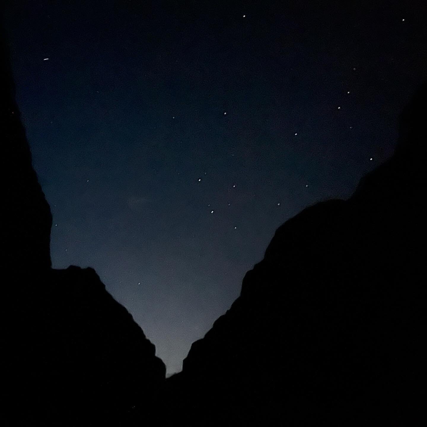 Sleeping outside every night was one of my most favorite things. #thegrandcanyon #raftingthegrandcanyon @westernriverexpeditions