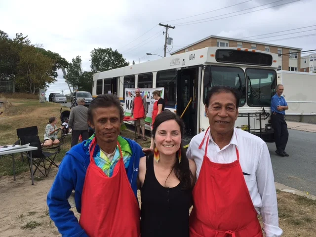 Volunteers at the Fairview Mobile Market site
