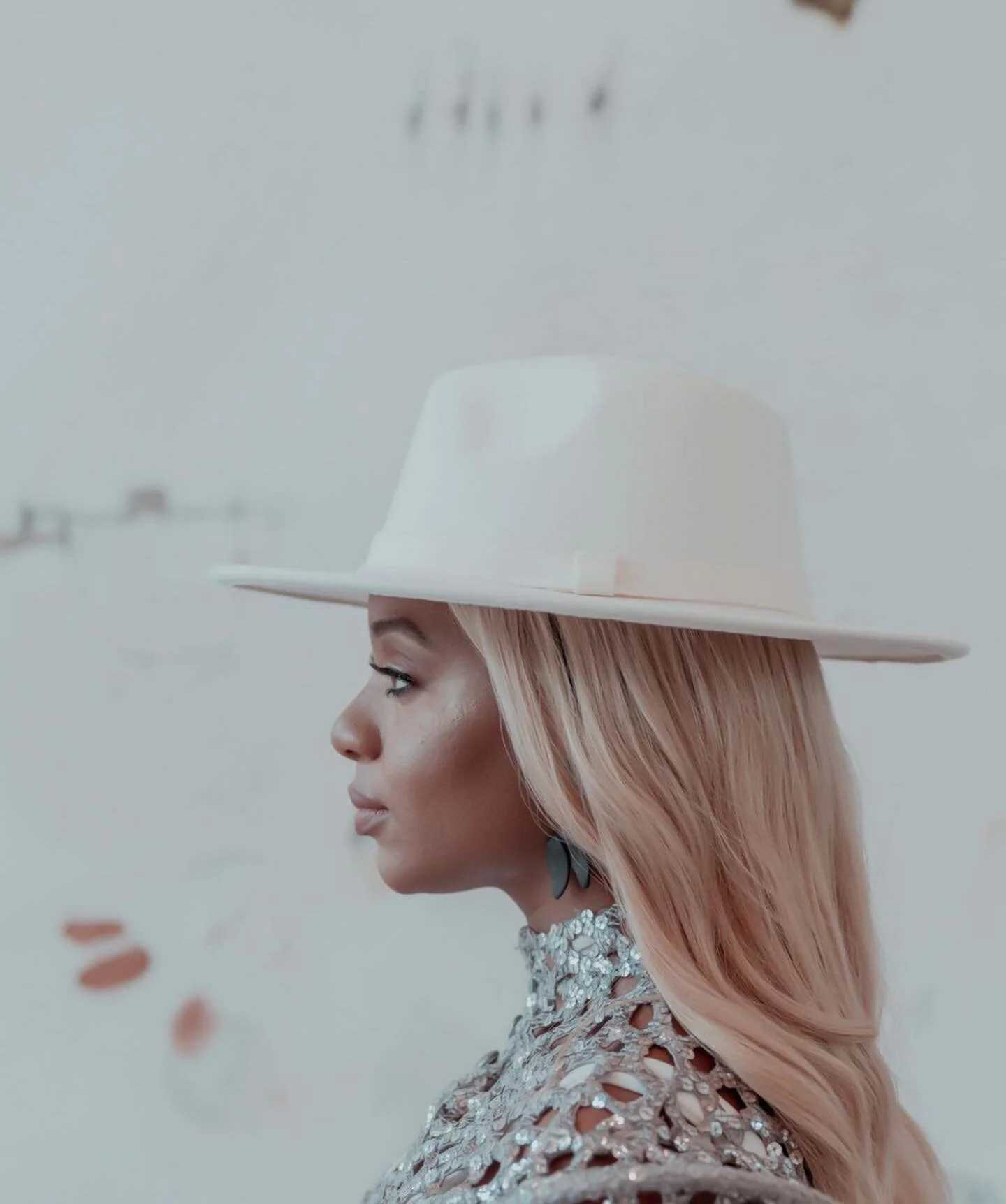 Work hard in silence, let success make the noise. 

A little Hump Day motivation!  Happy Wednesday #FedoraClub!!! 🎩✨

📸 from #FedoraClubBabe @kiaratolliver 

#TheFedoraCollection #Sucess #WorkHard #TheFedoraCollectionByNB #ShopNB #TFC #TiaxHats #Ti