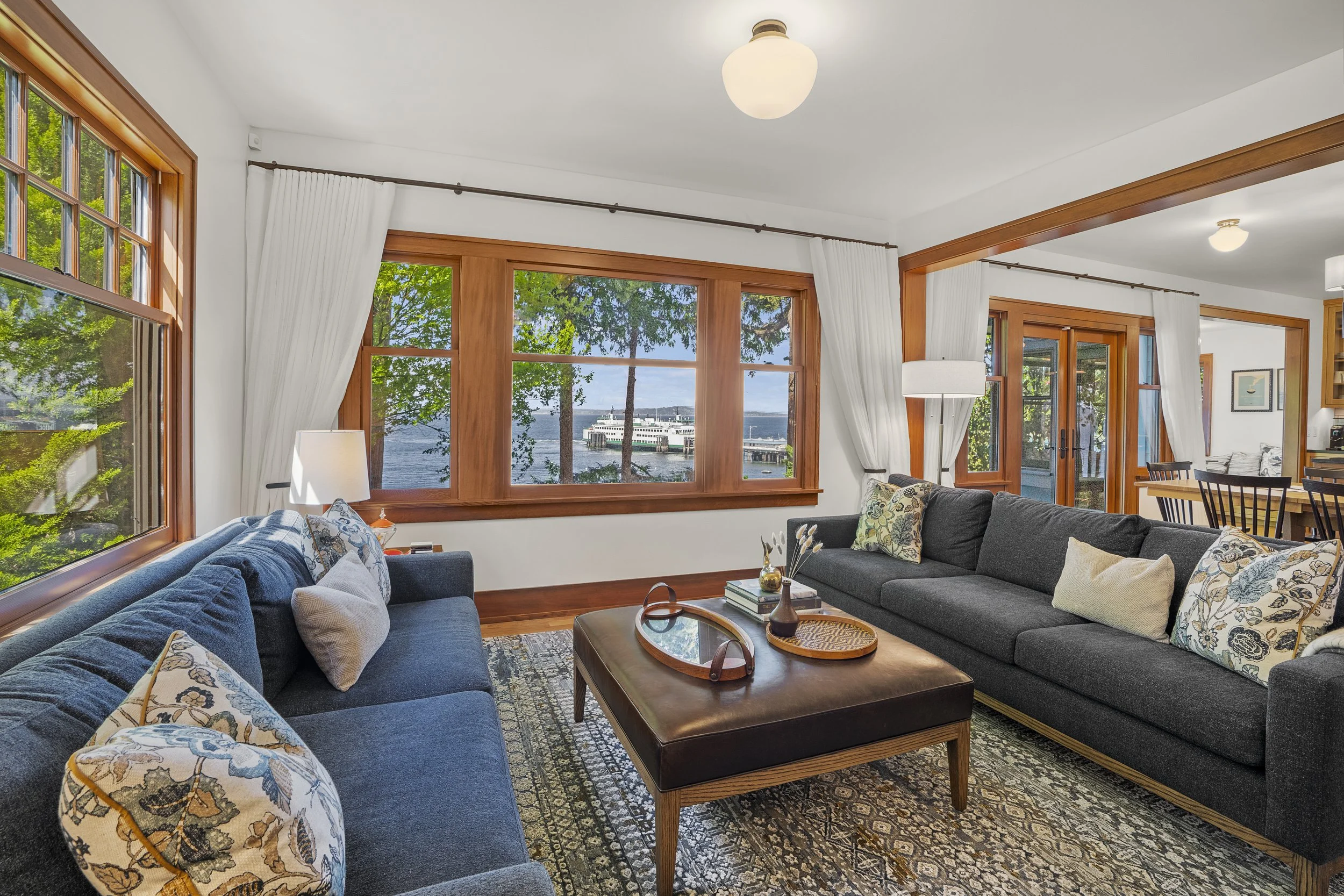 Classic Craftsman in Fauntleroy