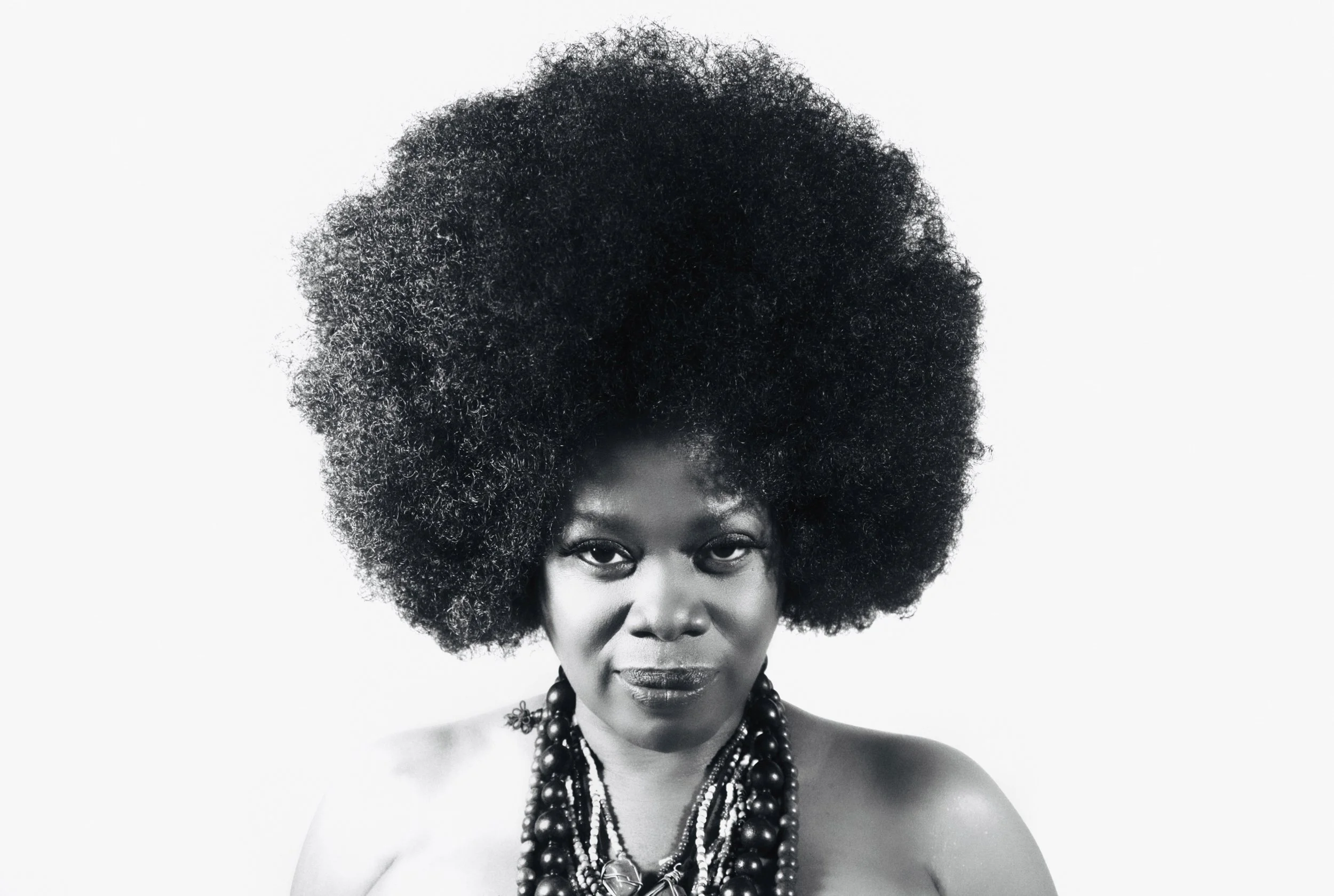 5. Bette Smith - b-w (photo by Shervin Lainez).jpg