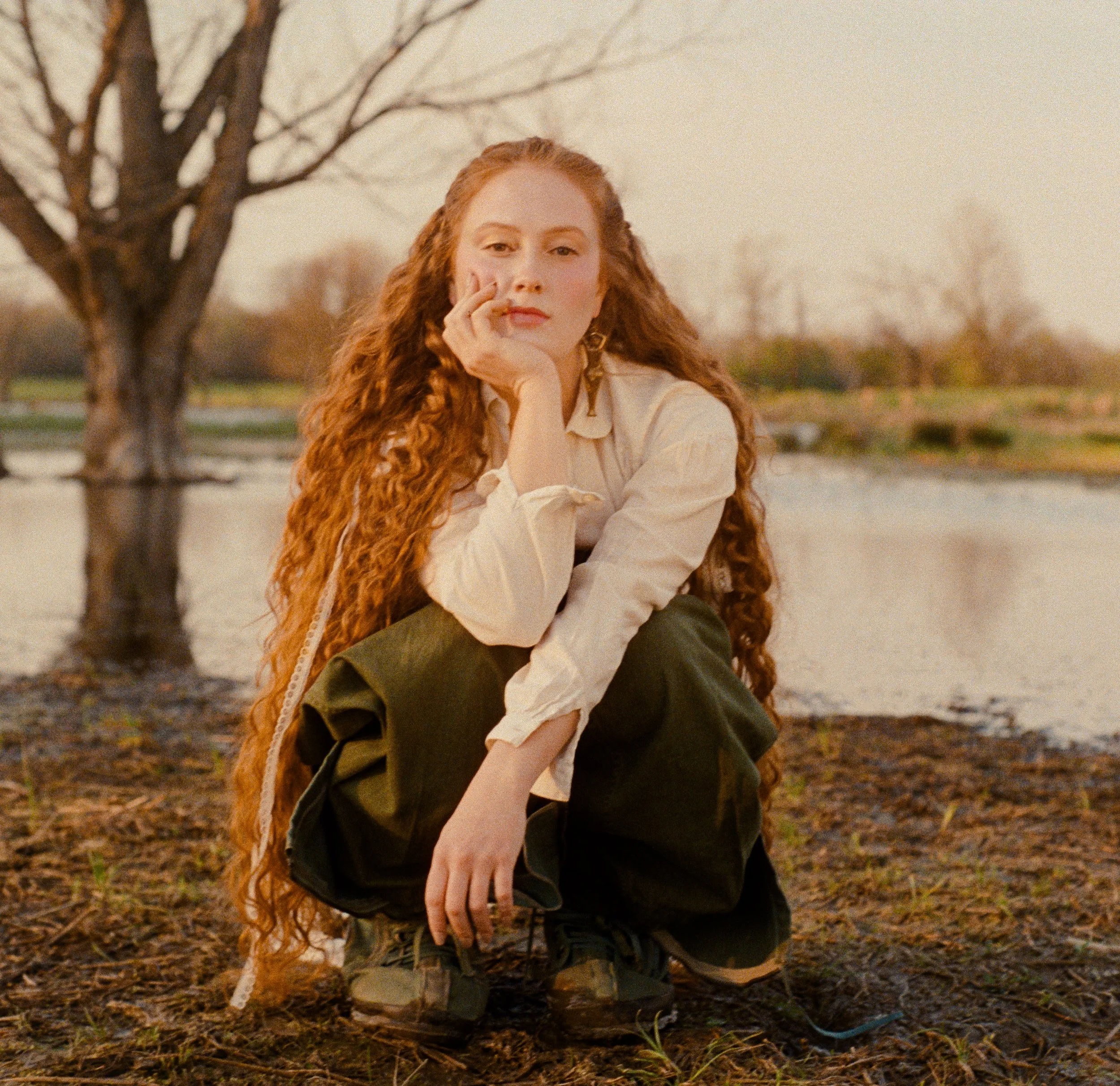 DyingStarCassandraSelects-13_crop.jpg