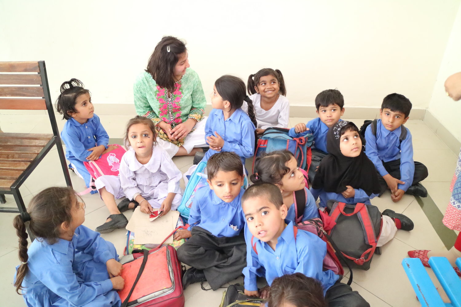  Zoha with more kindergarteners, after their class. 