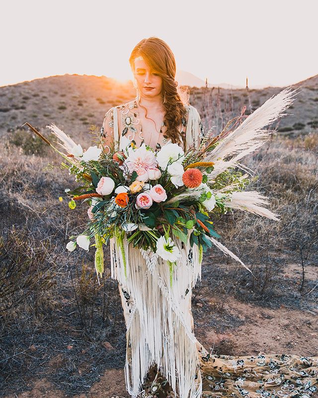 A couple snaps I took from Monday's Styled wedding shoot I was invited to by the incredible florists @thelovesparrows and photographer @briawnameier who planned this perfect shoot! I am so excited to share the video soon. And I was delighted to be ba