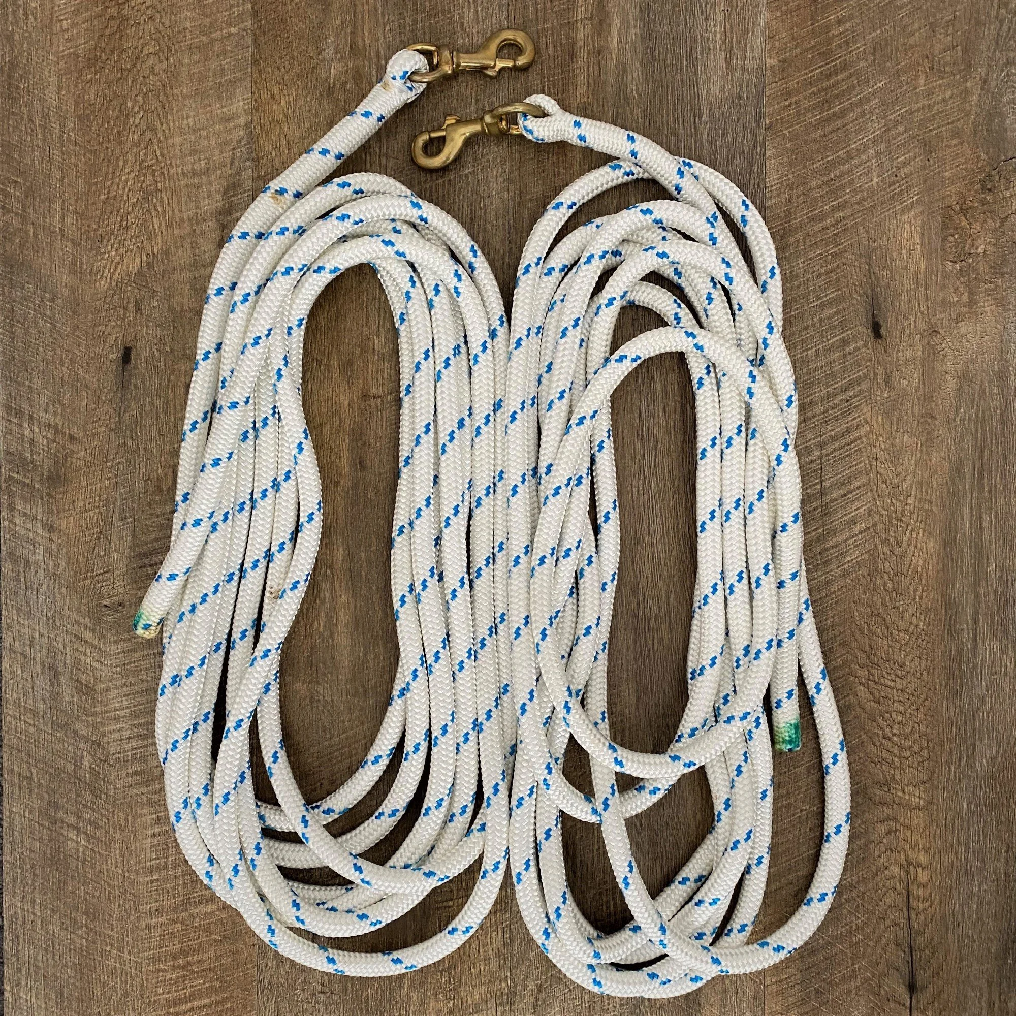 WHITE WITH BLUE FLECK