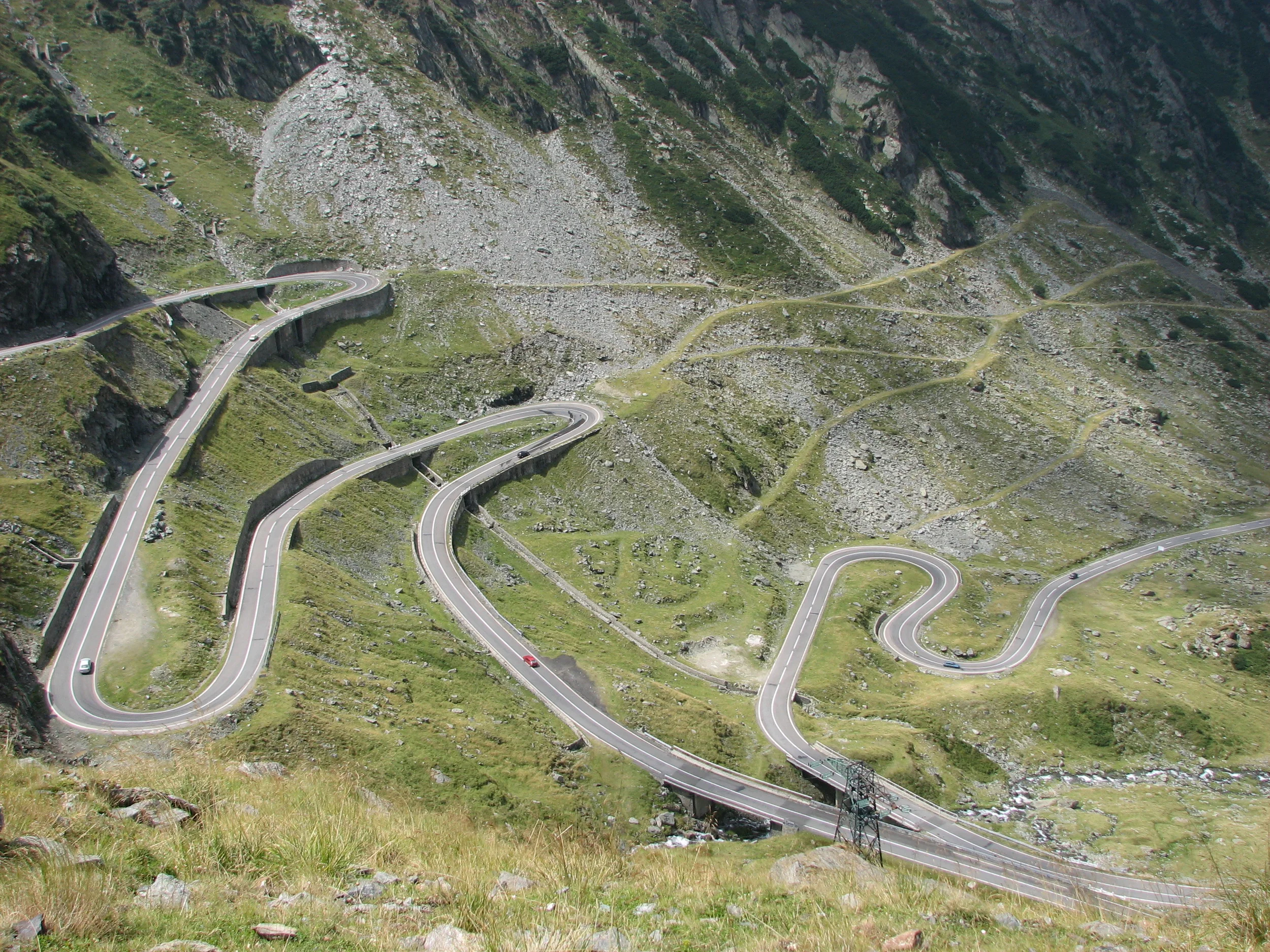 Transfagarasan_road.jpg