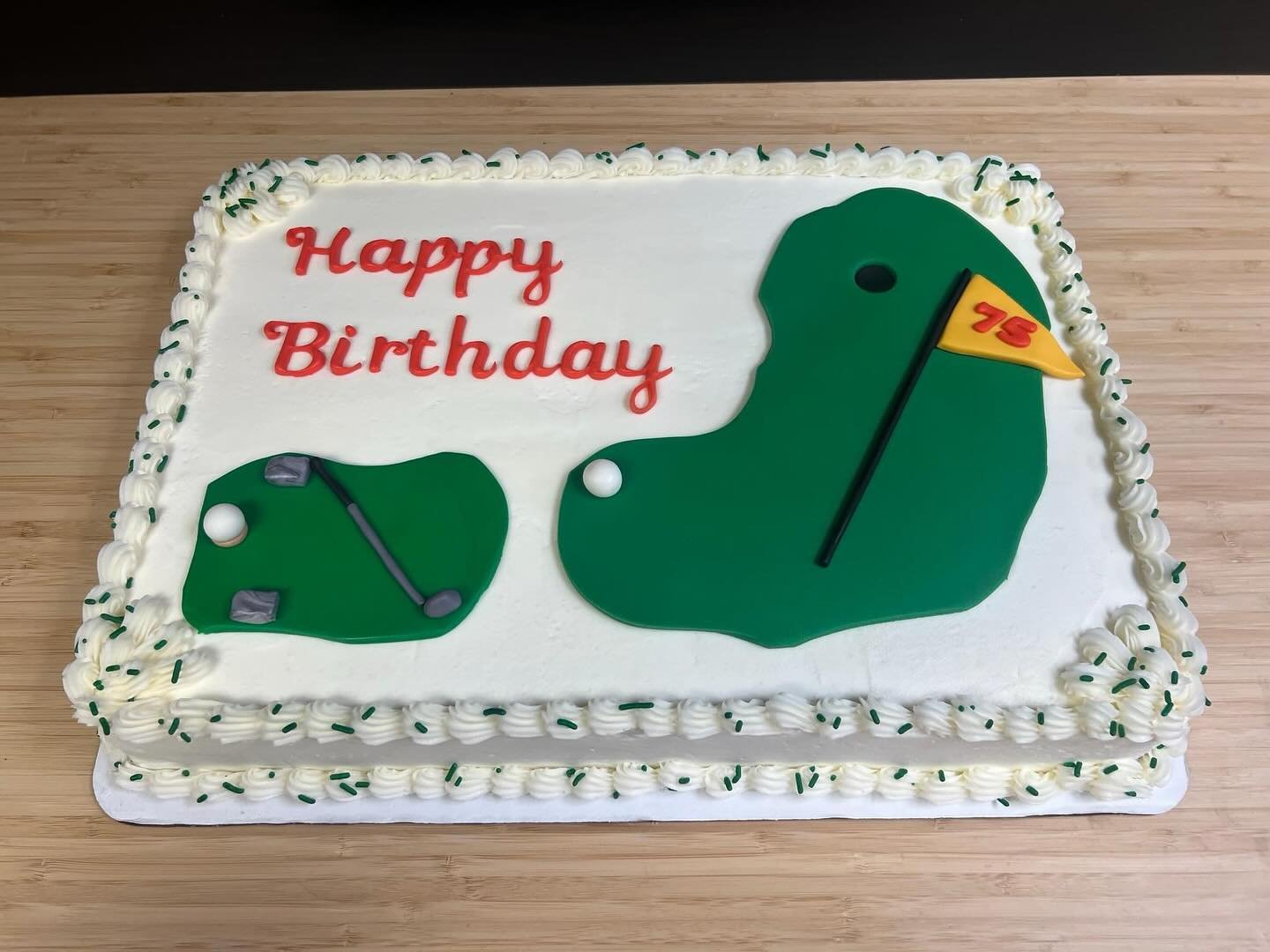 A fun 75th golf cake to swing into the weekend! FORE!!!

 #johnsonvillecakes #cakesofwaco #birthdaycakesofwaco #cakesofmcgregor #wacocakes #cakesofwacotexas #cakesofmcgregortexas #wacogolf