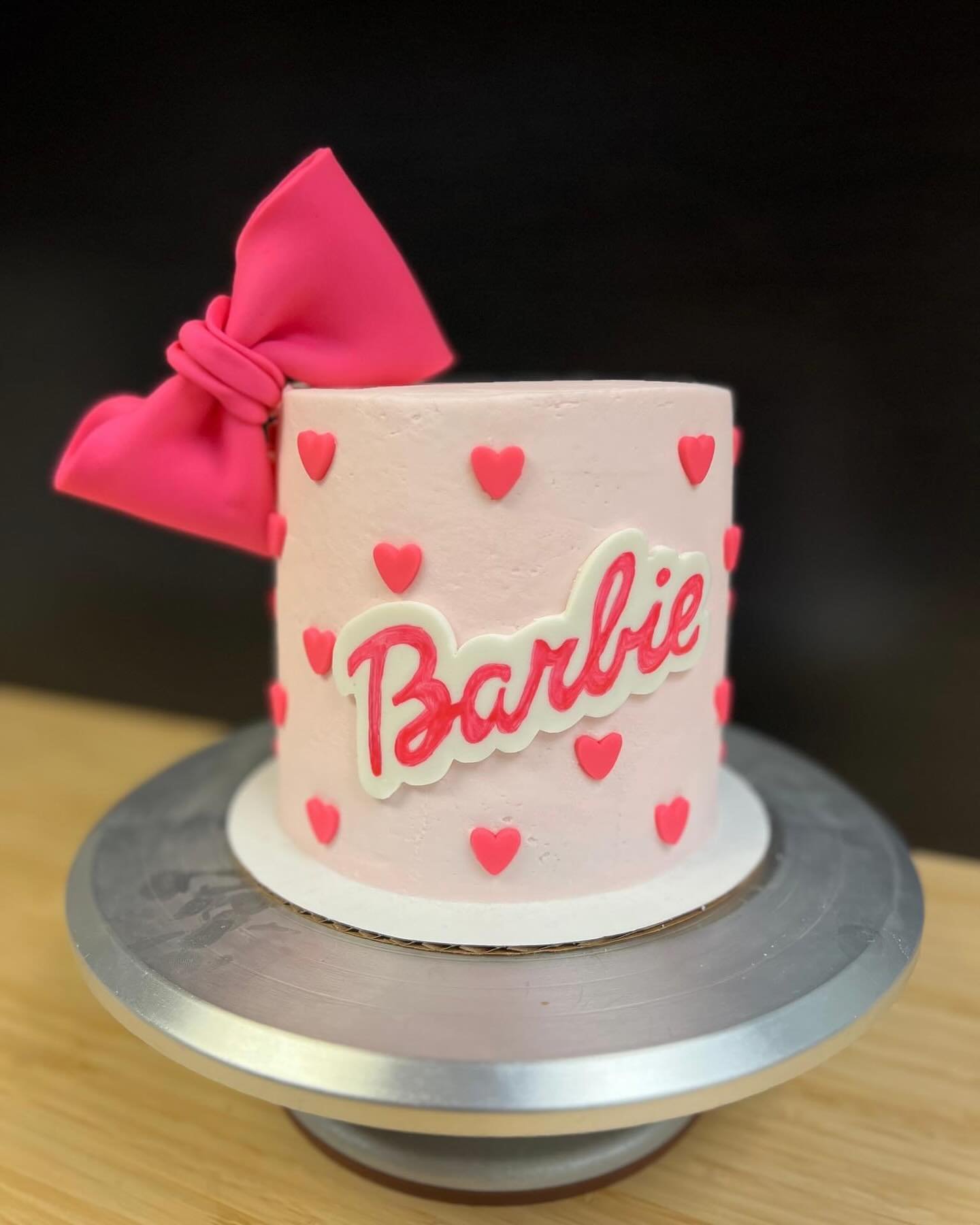 Come on Barbie, let&rsquo;s go party! 🩷💅
Message us for all of your cake needs!

 #johnsonvillecakes #cakesofwacotexas #cakesofmcgregortexas #cakesofwaco #birthdaycakesofwaco #cakesofmcgregor #wacocakes #barbiecake #comeonbarbieletsgoparty