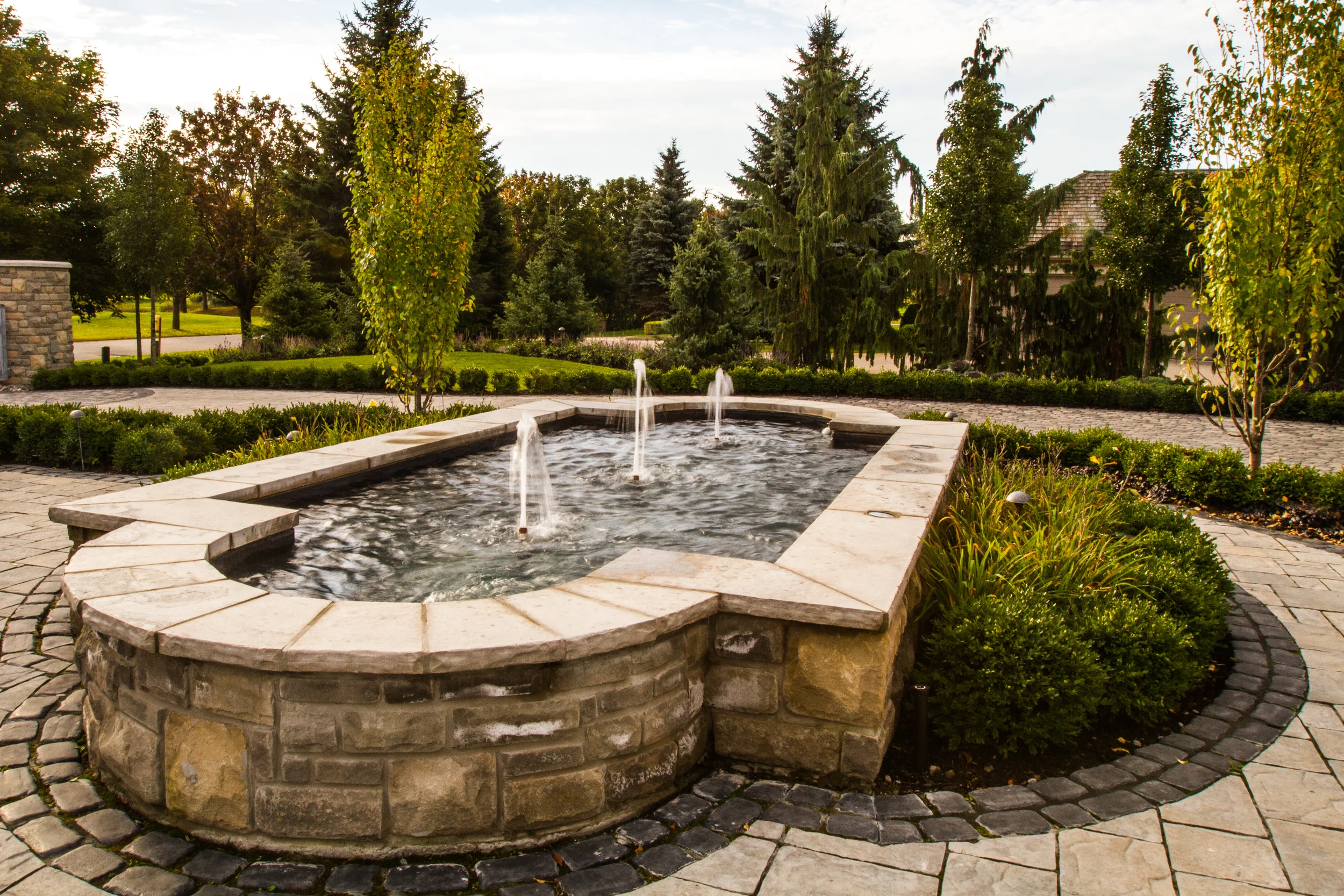 ToddPools-Water-Features-060.jpg