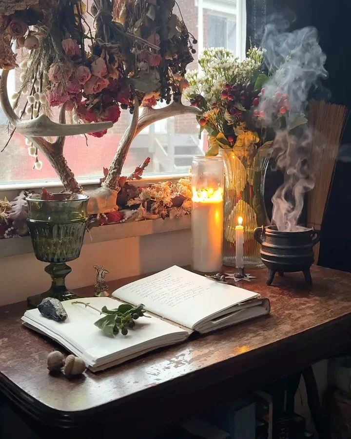 Prayer papers. Bible ash. Simple, devotional folk magic.

Sending messages through smoke and fire (to ancestors, heaven, guides, God&hellip;) is not exclusive to a single tradition. The practice is as old as memory. Many Appalachian workers incorpora