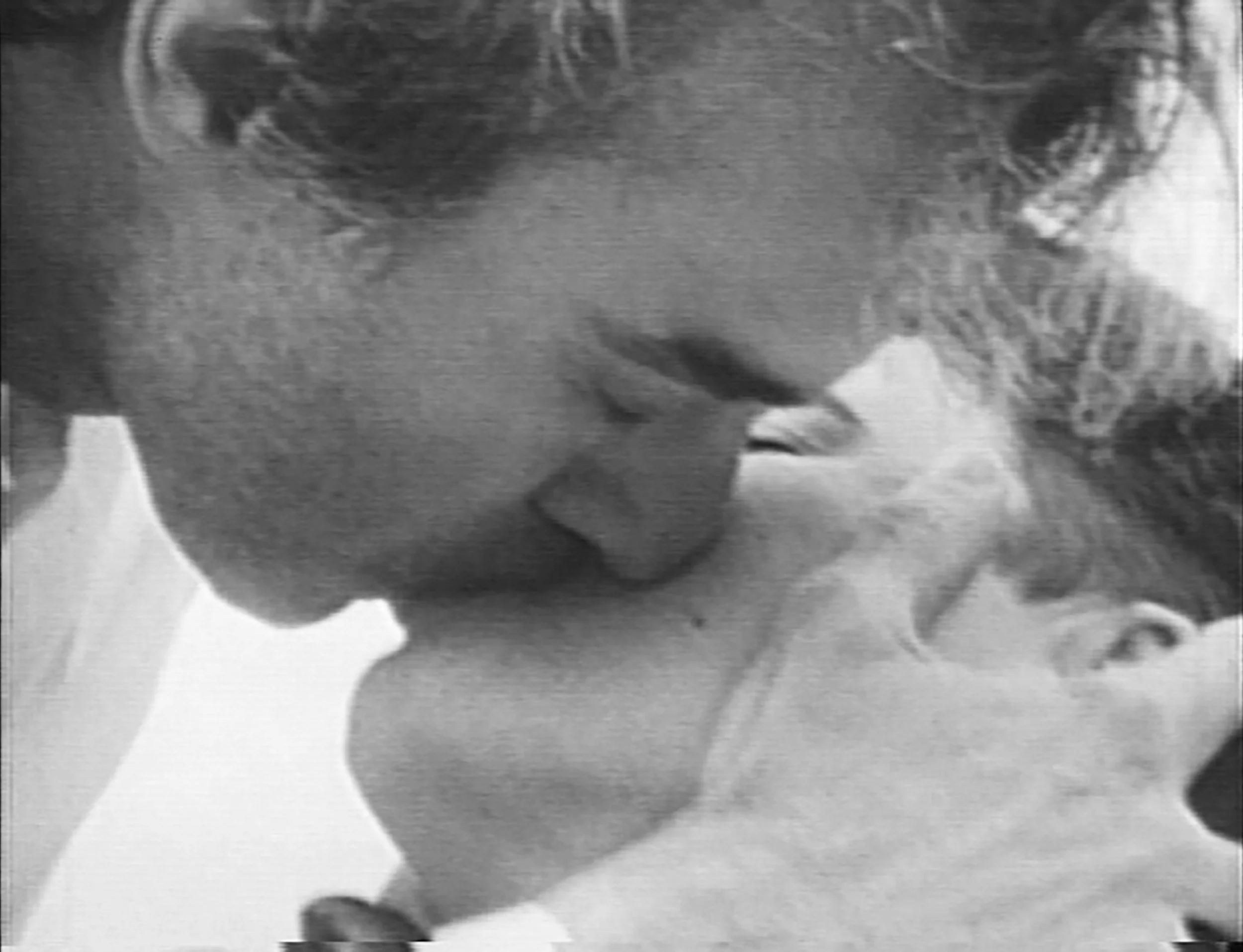 TALTVA Kiss 4 FIXED.jpg