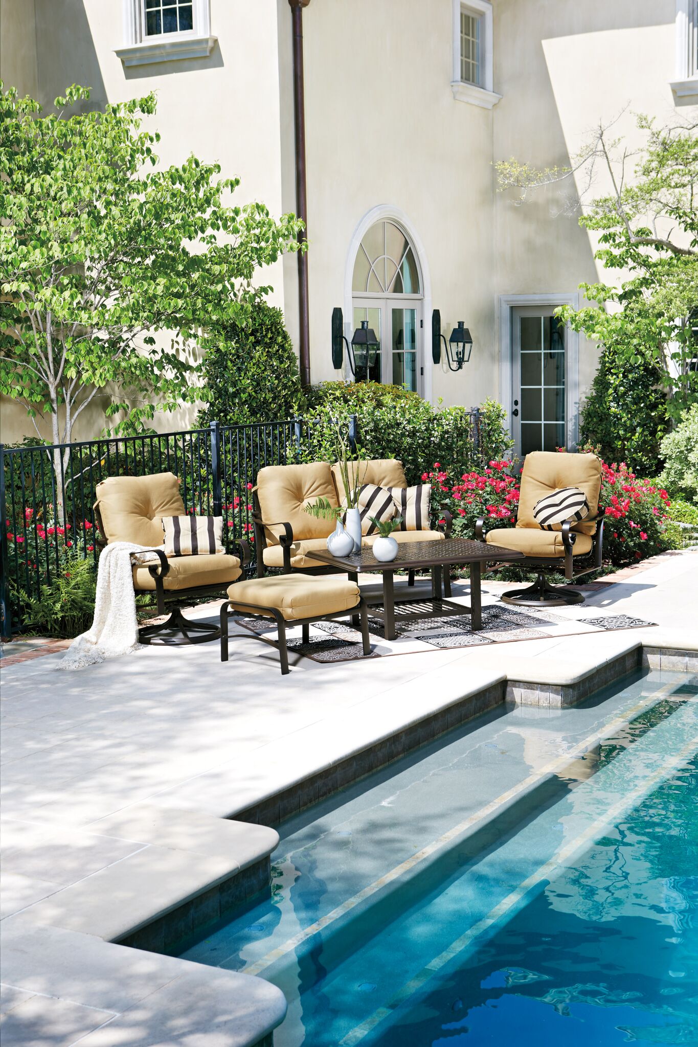 cortland collection patio furniture on Woodard Outdoor Furniture Fleet Plummer