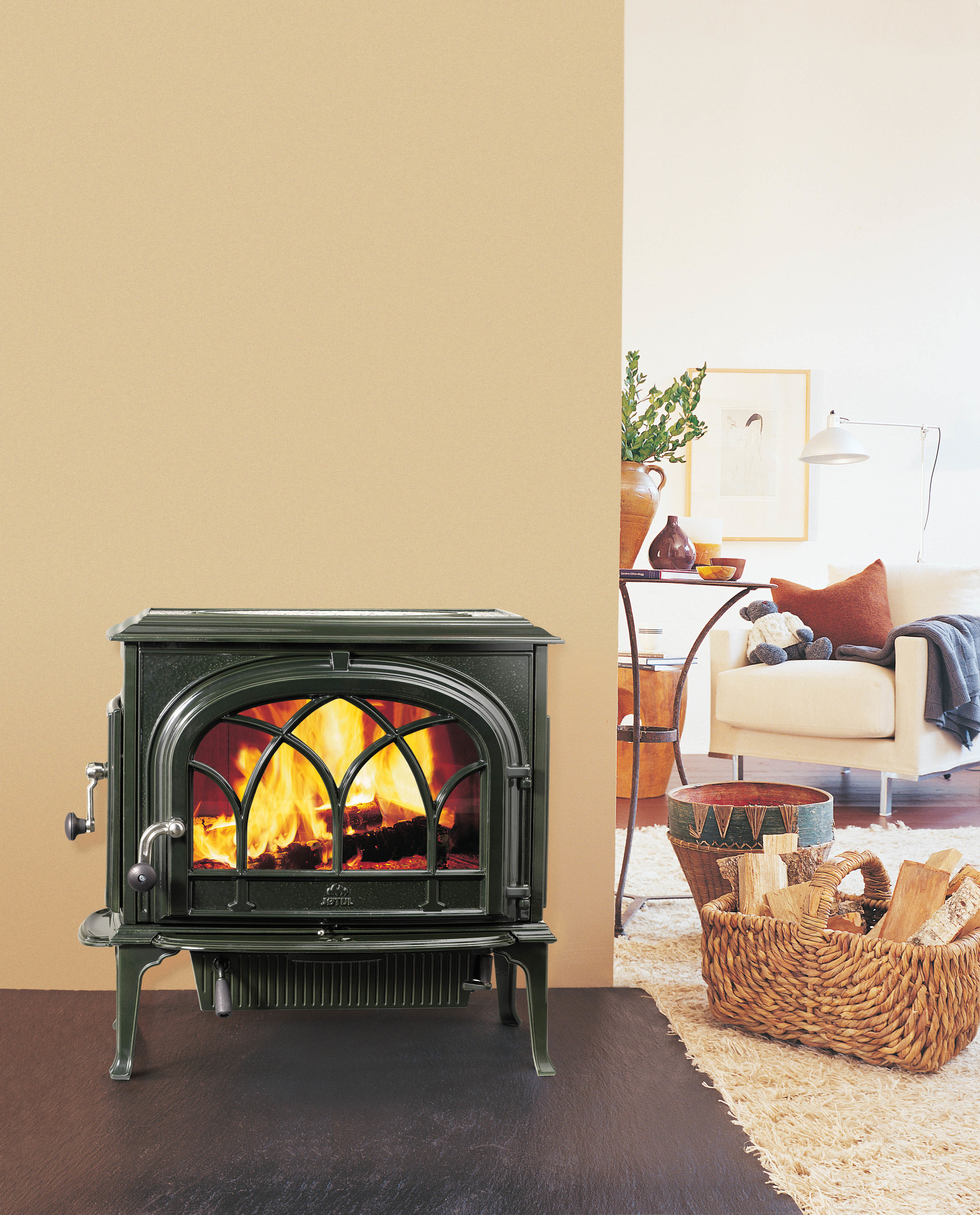 Jøtul F-500 Oslo Cast Iron Wood Stove — Fleet-Plummer