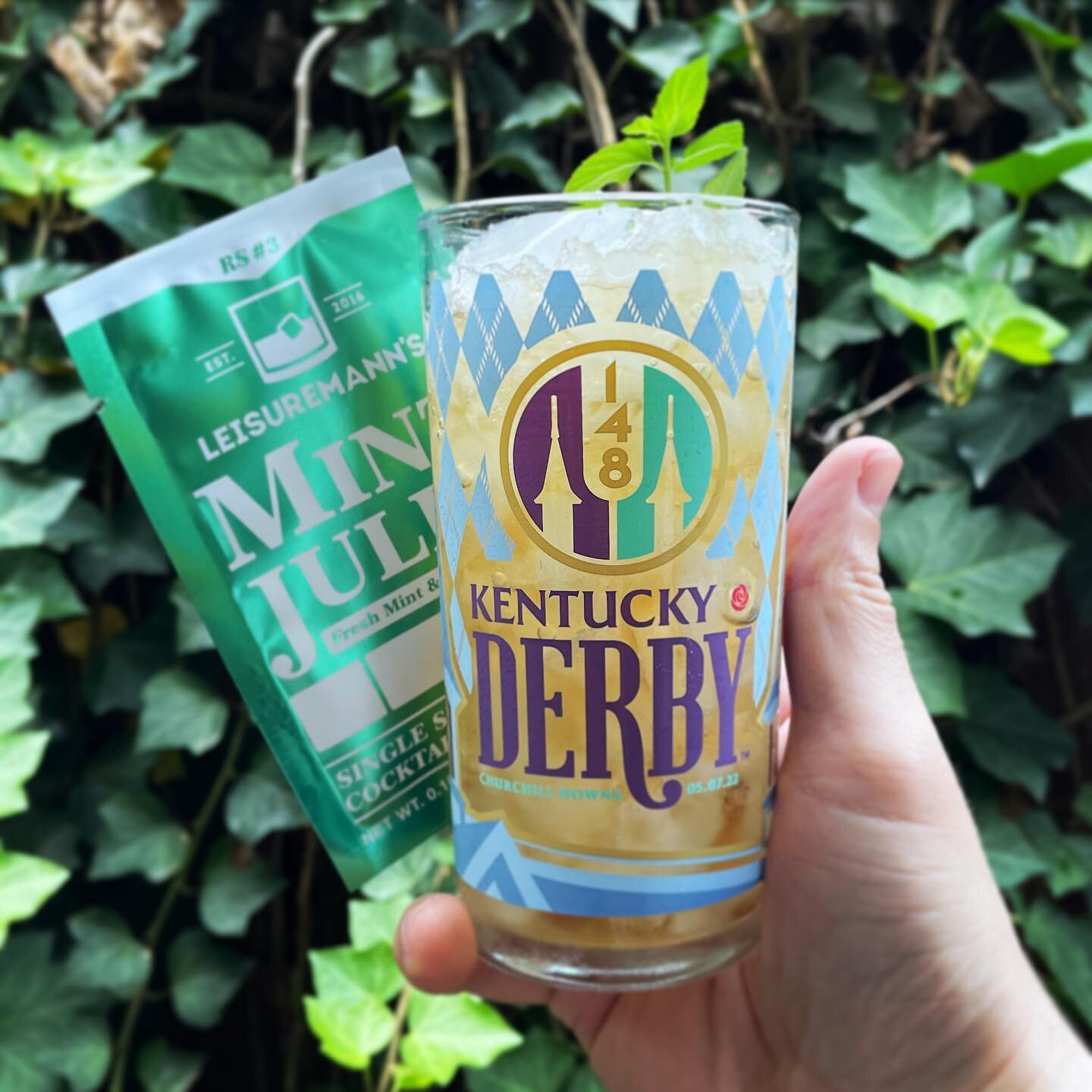 Enjoying the big race one Mint Julep at a time!!! Cheers to the @churchilldowns Kentucky Derby and cheers to the always delicious Mint Julep!!
&bull;
&bull;
&bull;
#kentuckyderby #mintjulep #mintjulepmonth #mintjuleps #bourbondrinker #kentuckyderbypa