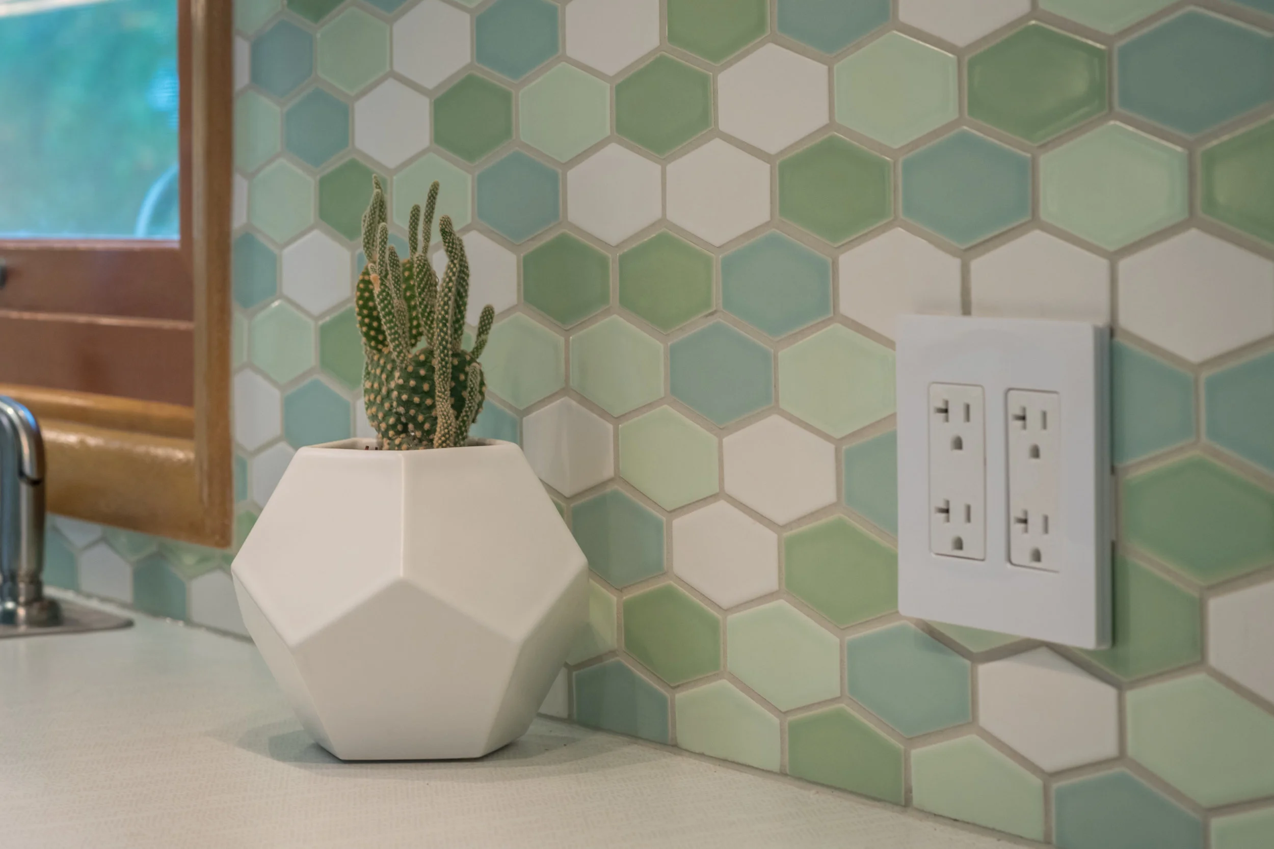 Retro_backsplash.jpg