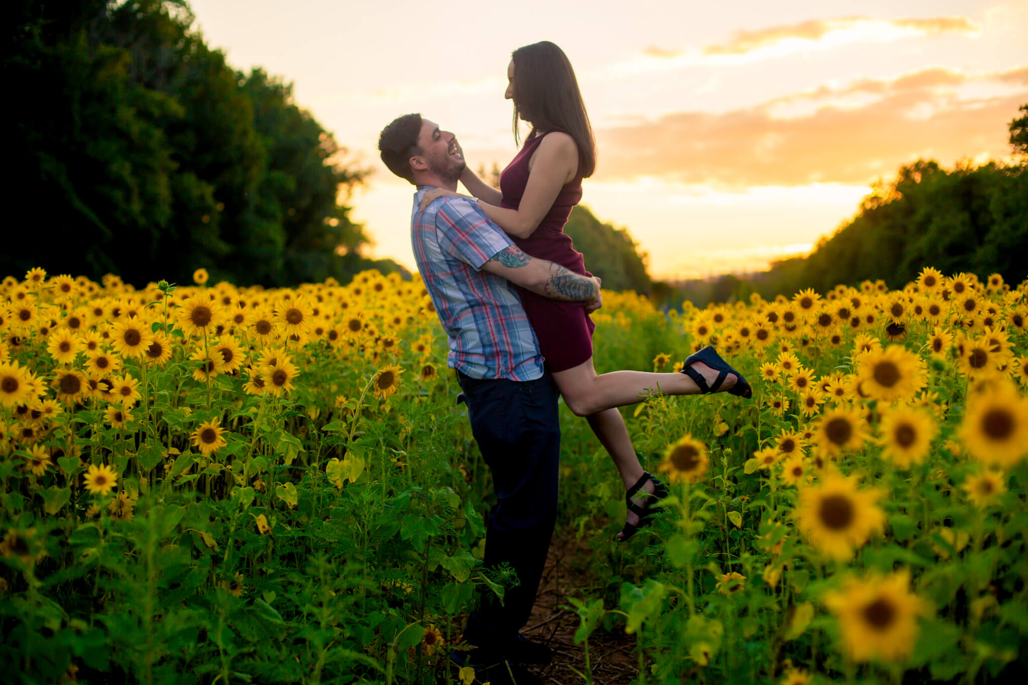 Alysia Jerad Sunflower Field Engagement-7.jpg