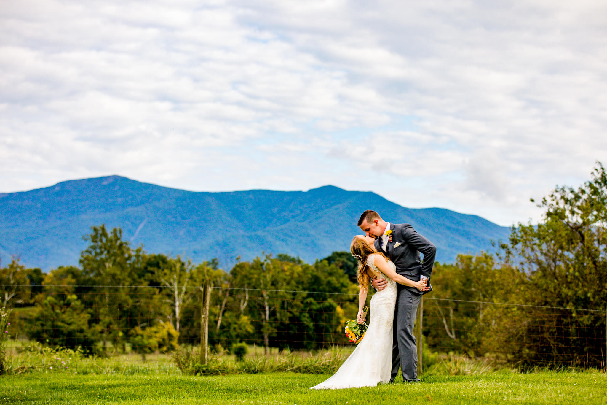 Briana Ron Stover Hall Luray VA Wedding Blueridge Mountains Shenandoah-19.jpg