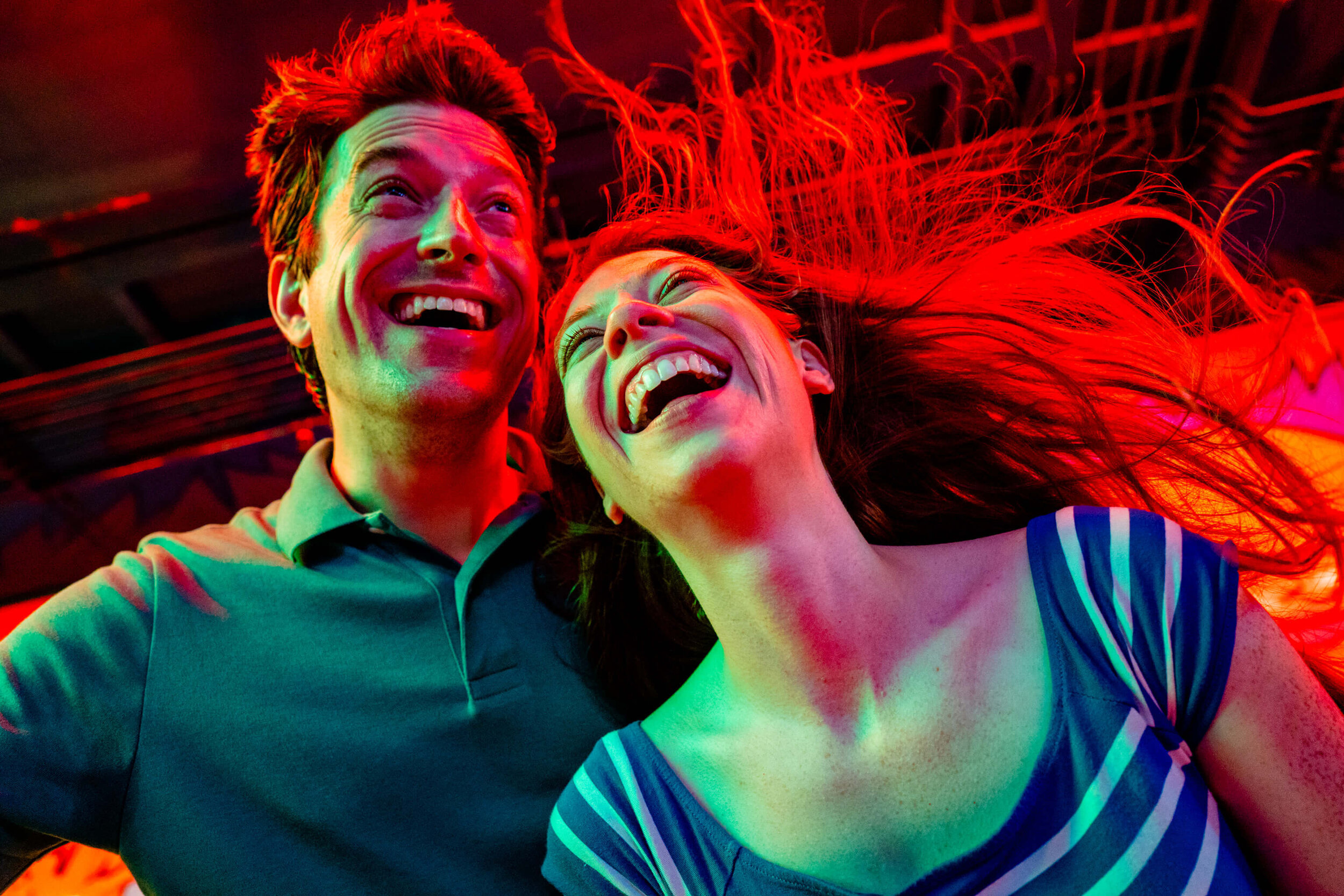 7-funfair-engagement-session-scare-house-hair-flying-red-light-photography-by-bee-two-sweet.jpg