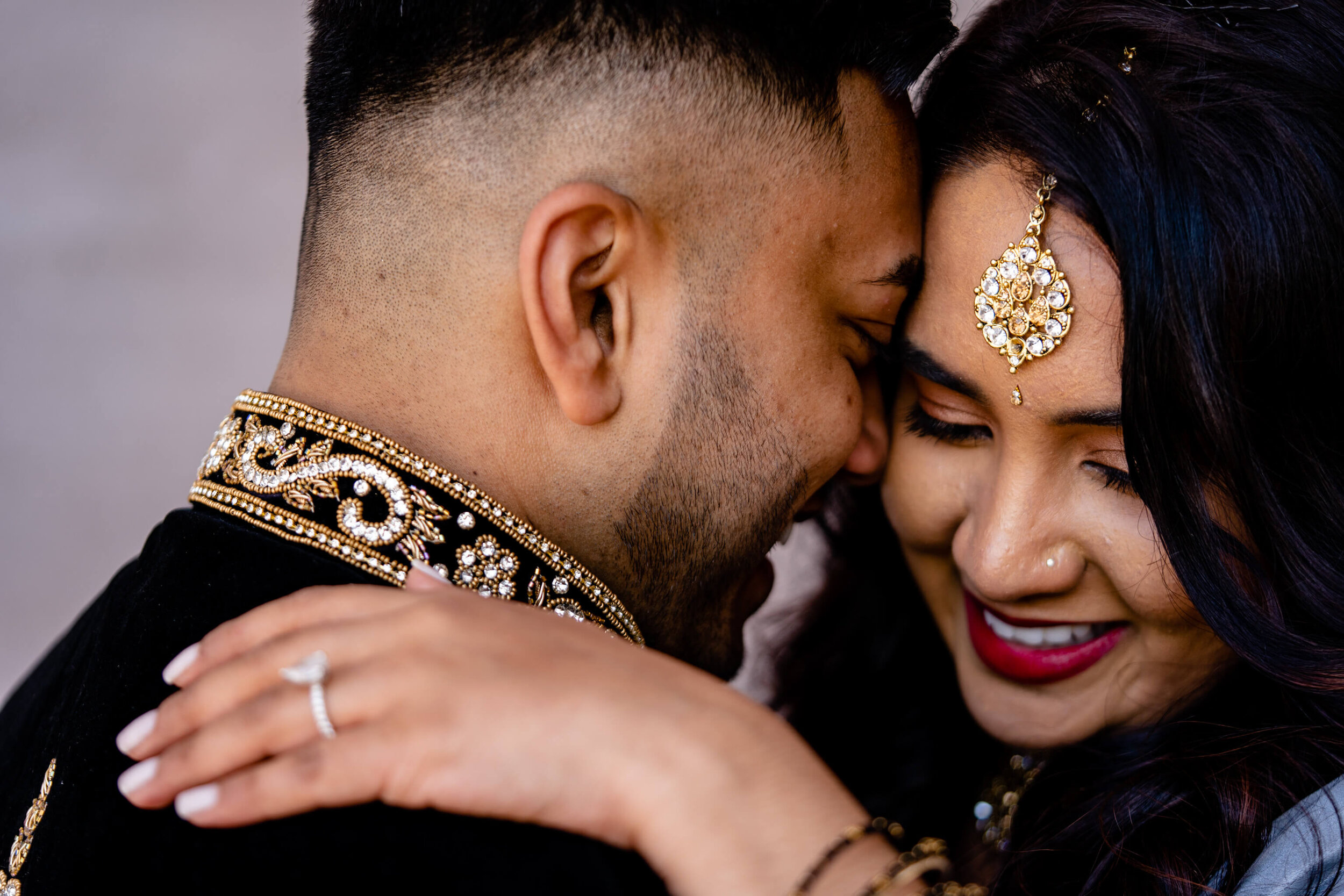 22-national-gallery-of-art-engagement-session-romantic-couple-washington-dc-photography-by-bee-two-sweet.jpg