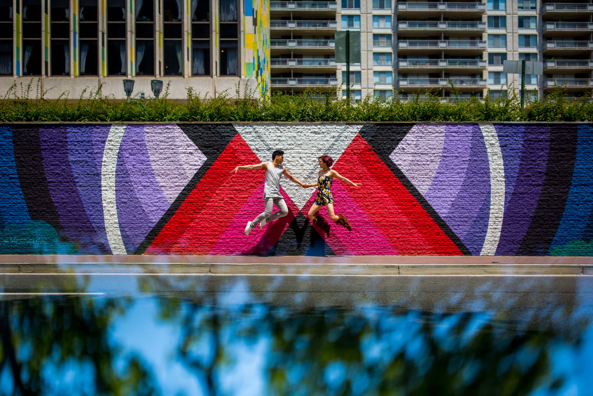 27-crystal-city-engagement-session-murals-floating-couple-photography-by-bee-two-sweet.jpg