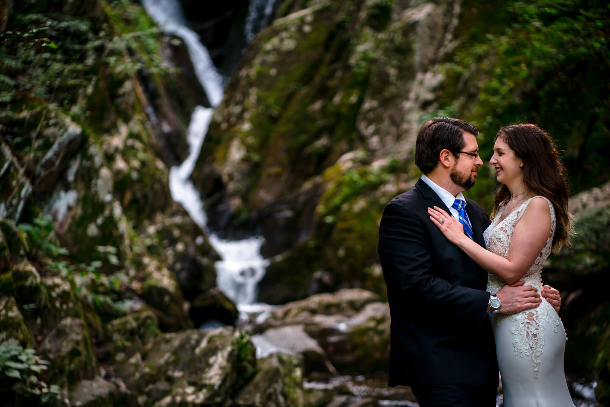 Dark-Hollow-Falls-Point-Overlook-Shenandoah-Adventure-Wedding-Portrait-Session-Photography-by-Bee-Two-Sweet-52.jpg