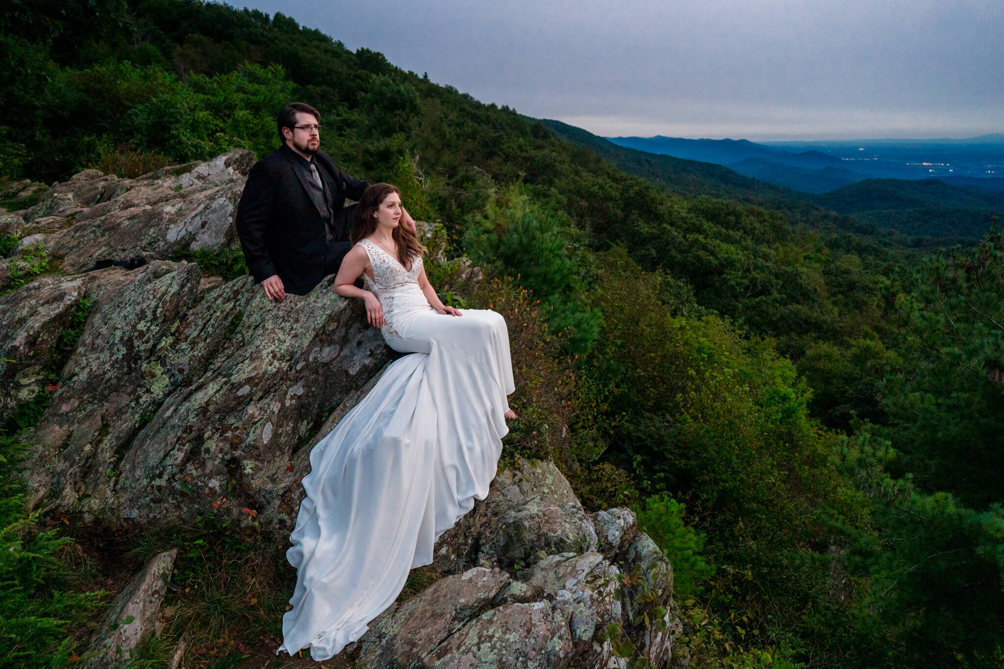 Dark-Hollow-Falls-Point-Overlook-Shenandoah-Adventure-Wedding-Portrait-Session-Photography-by-Bee-Two-Sweet-163.jpg