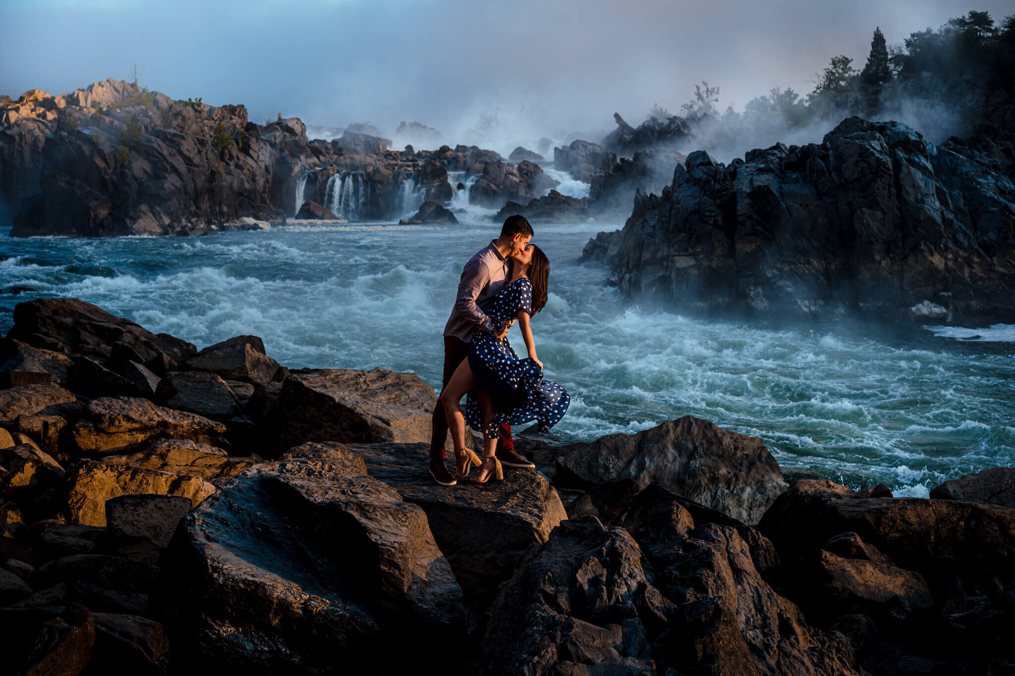 Great-Falls-Engagement-Adventure-Session-Photography-by-Bee-Two-Sweet-31.jpg