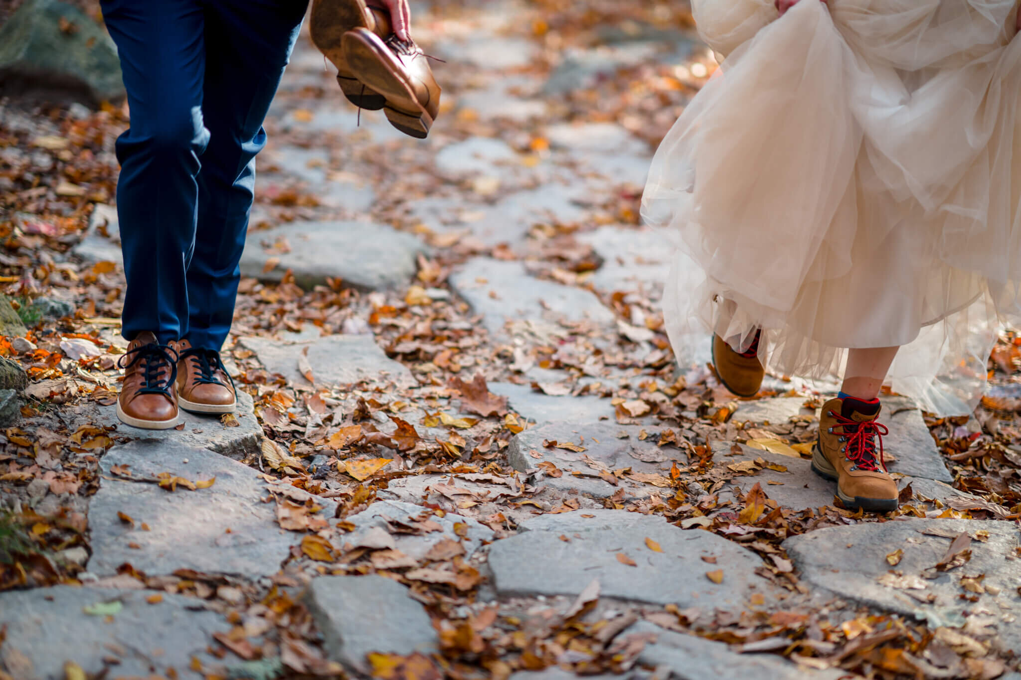 02-Ayla-Lee-Sugarloaf-Mountain-Elopement-Autumn-Summit-Wedding-Ceremony-Photography-by-Bee-Two-Sweet-9.jpg