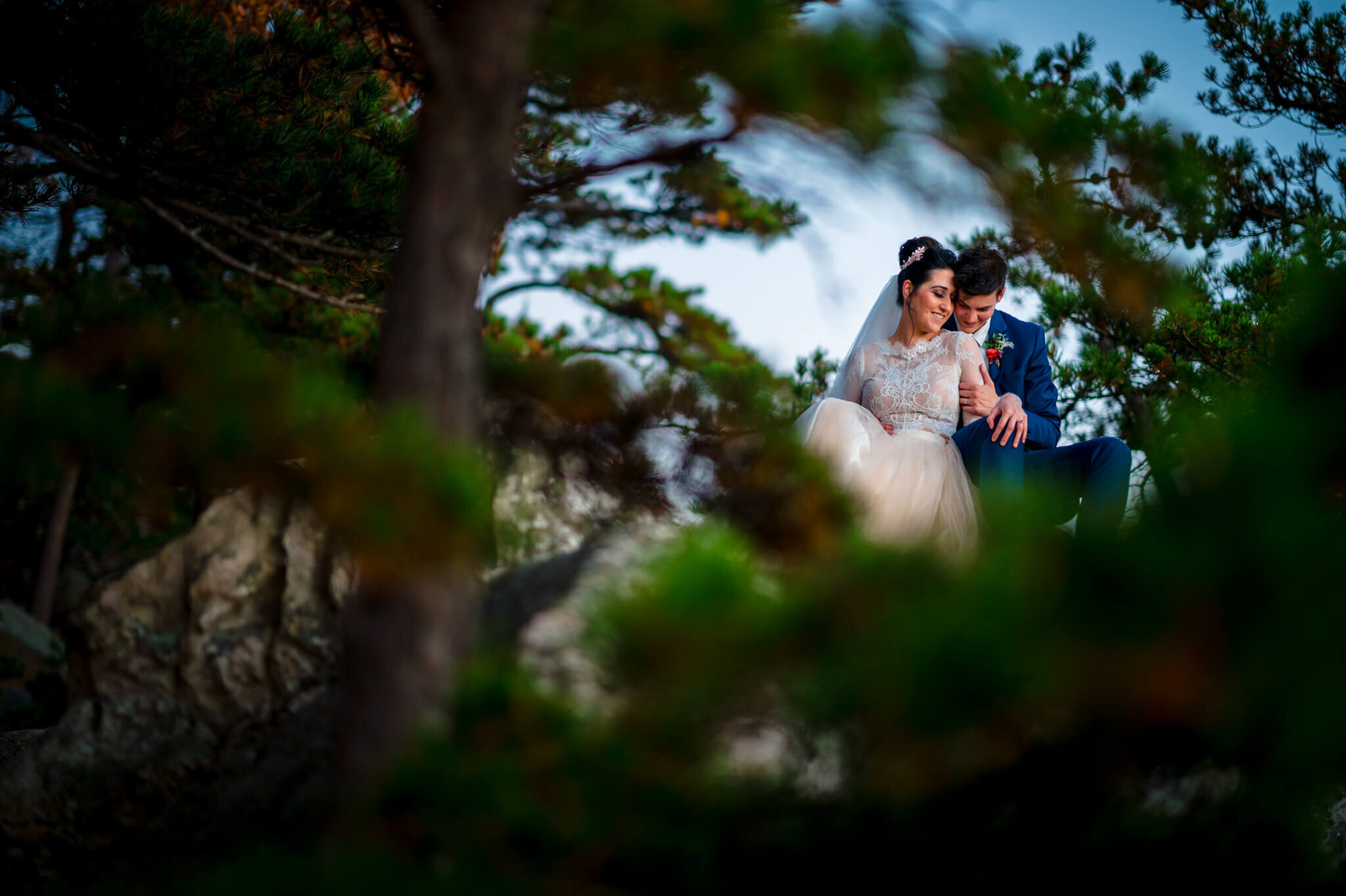 03-Ayla-Lee-Sugarloaf-Mountain-Elopement-Autumn-Wedding-Portraits-Photography-by-Bee-Two-Sweet-19.jpg