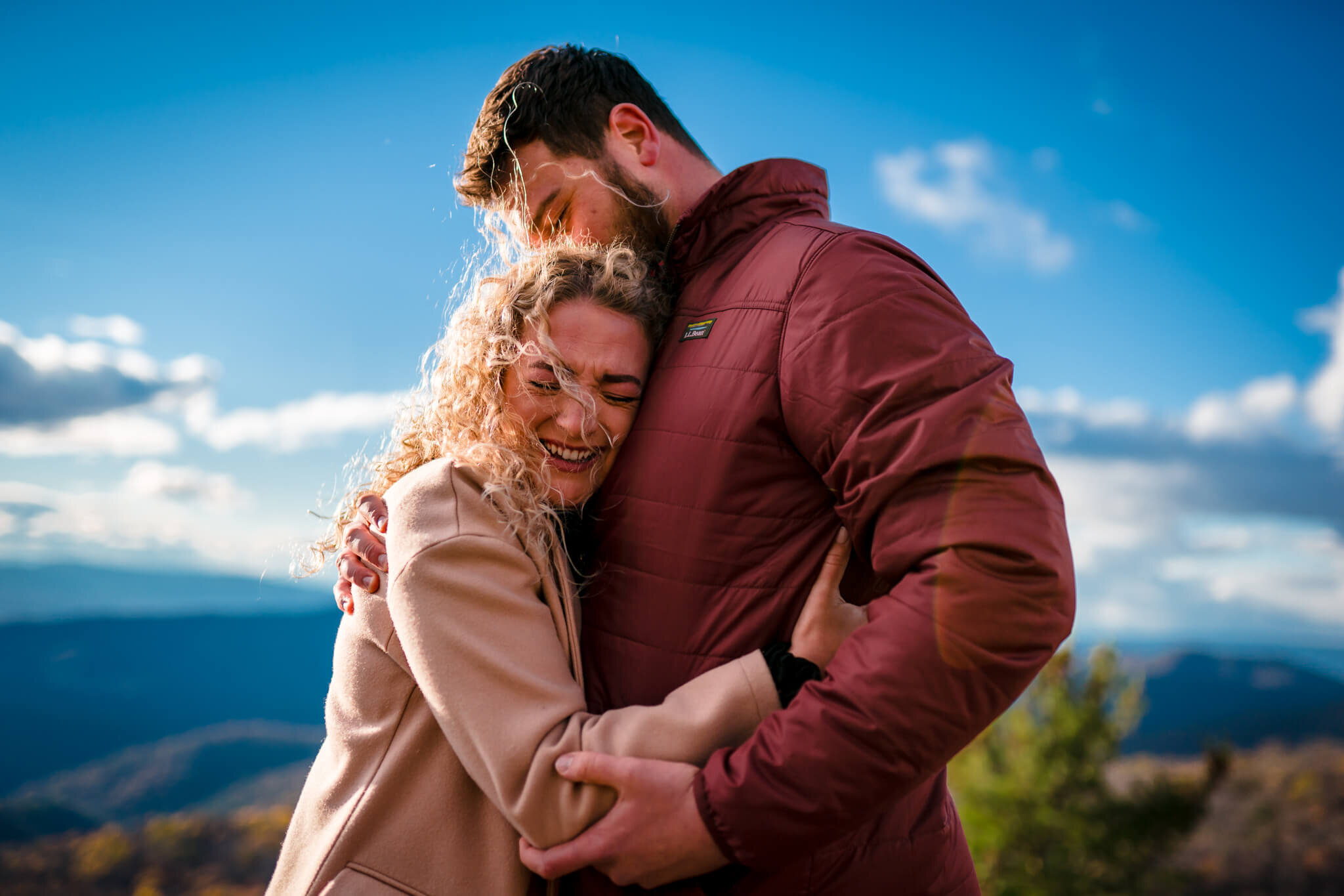 Surprise-Proposal-The-Point-Overlook-Shenandoah-National-Park-Photography-by-Bee-Two-Sweet-22.jpg