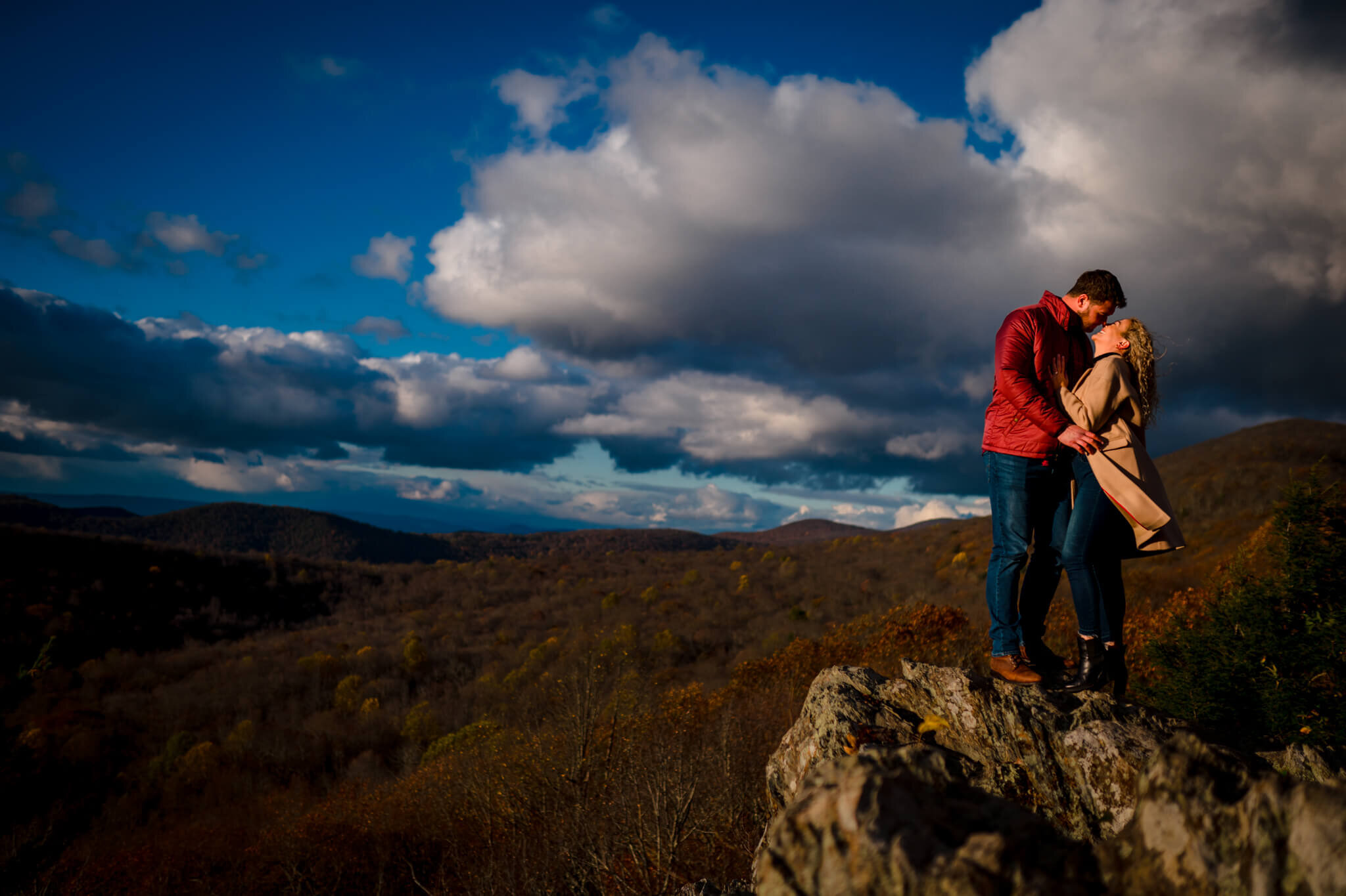Surprise-Proposal-The-Point-Overlook-Shenandoah-National-Park-Photography-by-Bee-Two-Sweet-69.jpg