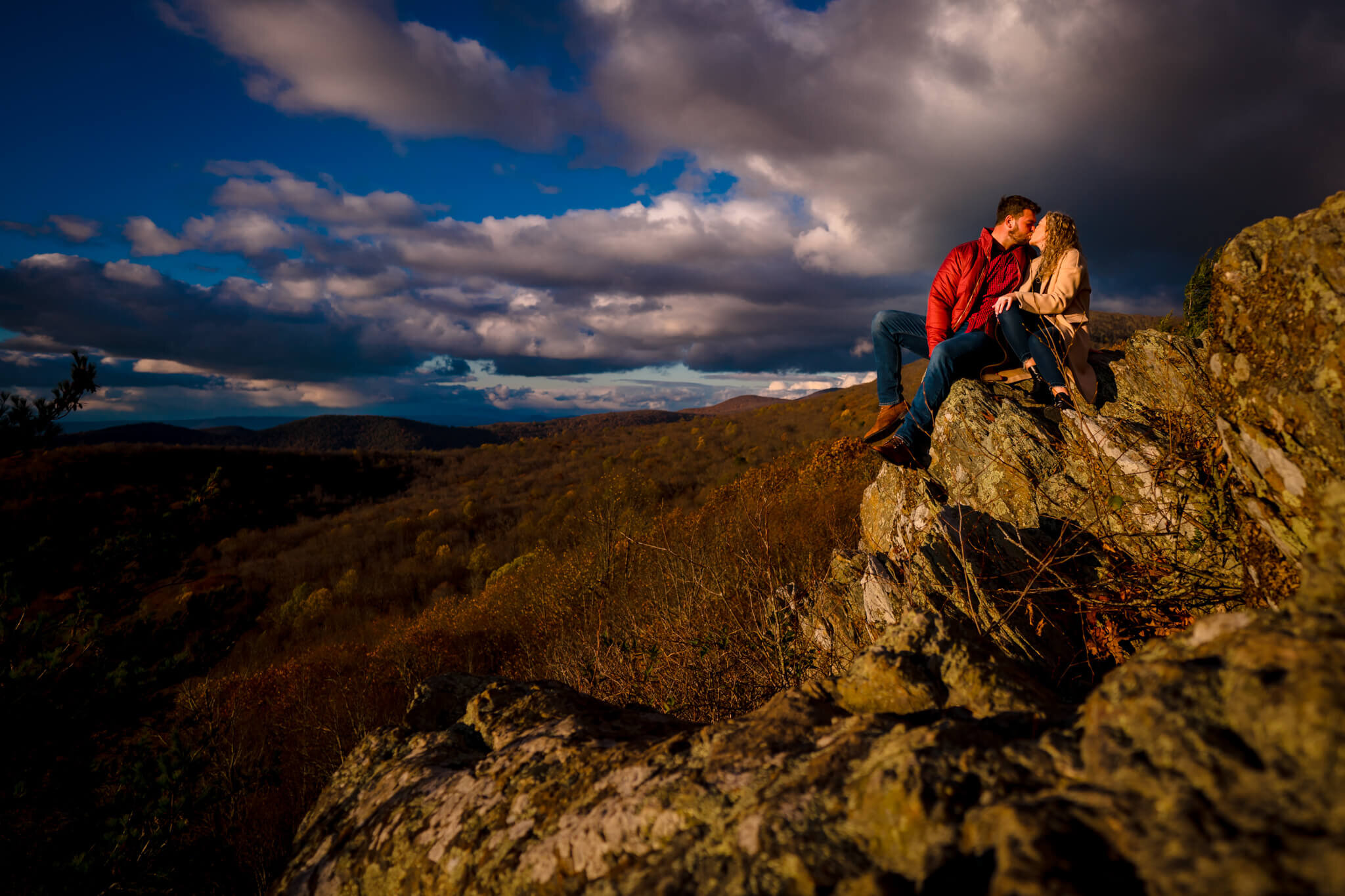 Surprise-Proposal-The-Point-Overlook-Shenandoah-National-Park-Photography-by-Bee-Two-Sweet-82.jpg