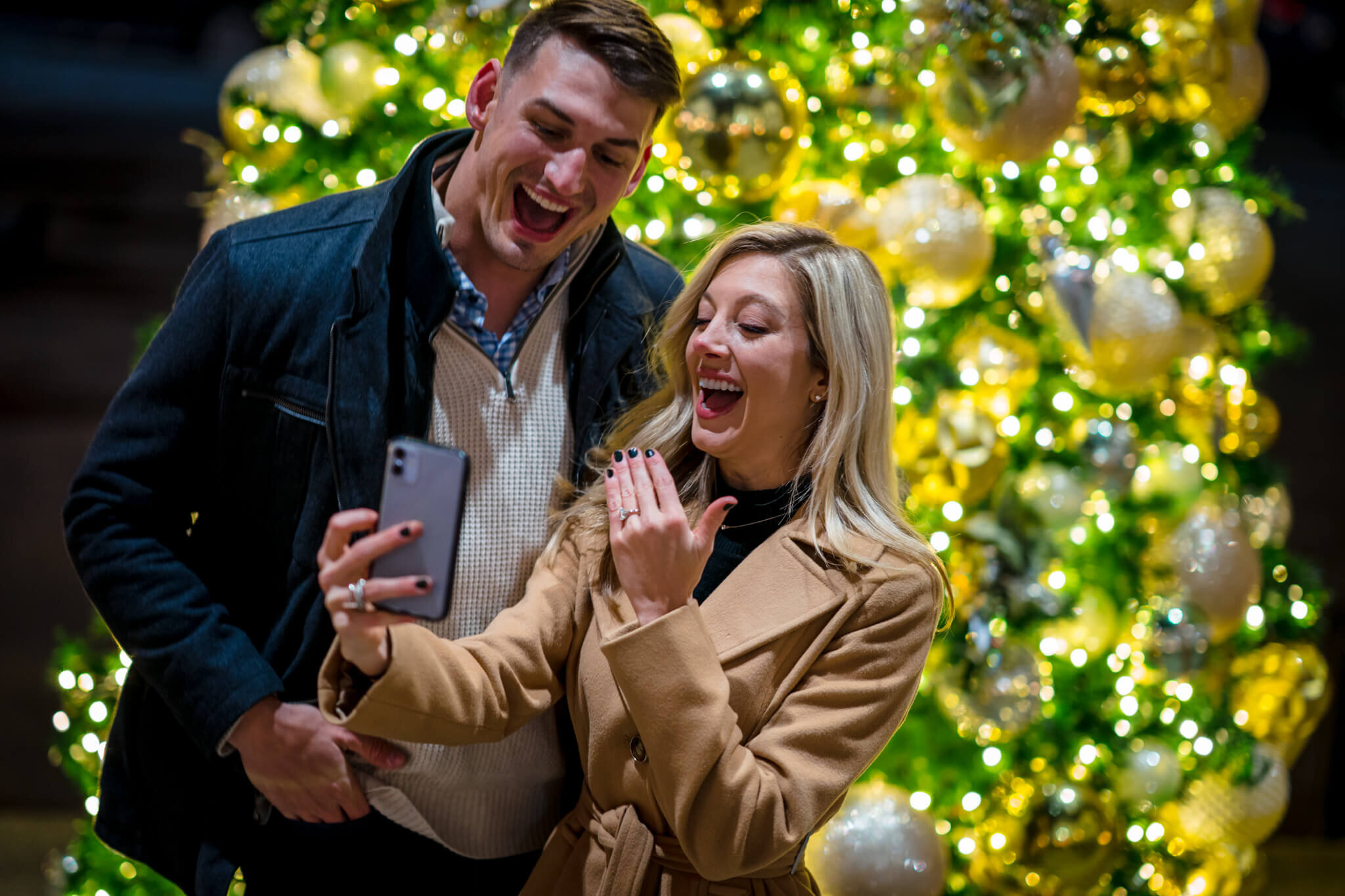 National-Christmas-Tree-Proposal-Washington-DC-Willard-Intercontinental-Engagement-Photography-by-Bee-Two-Sweet-73.jpg