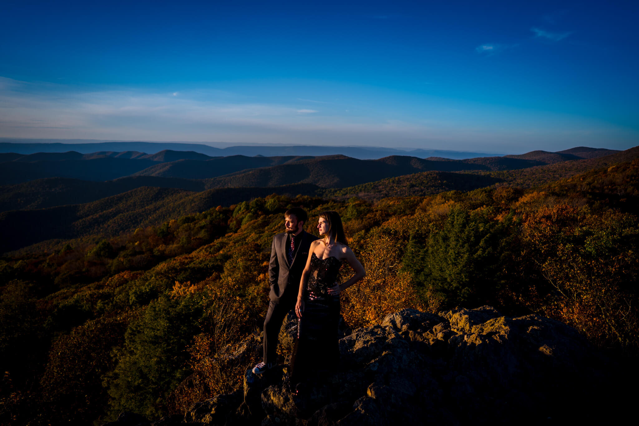 Bearfence-Mountain-Shenandoah-Anniversary-Session-Fall-Colors-Photography-by-Bee-Two-Sweet-237.jpg