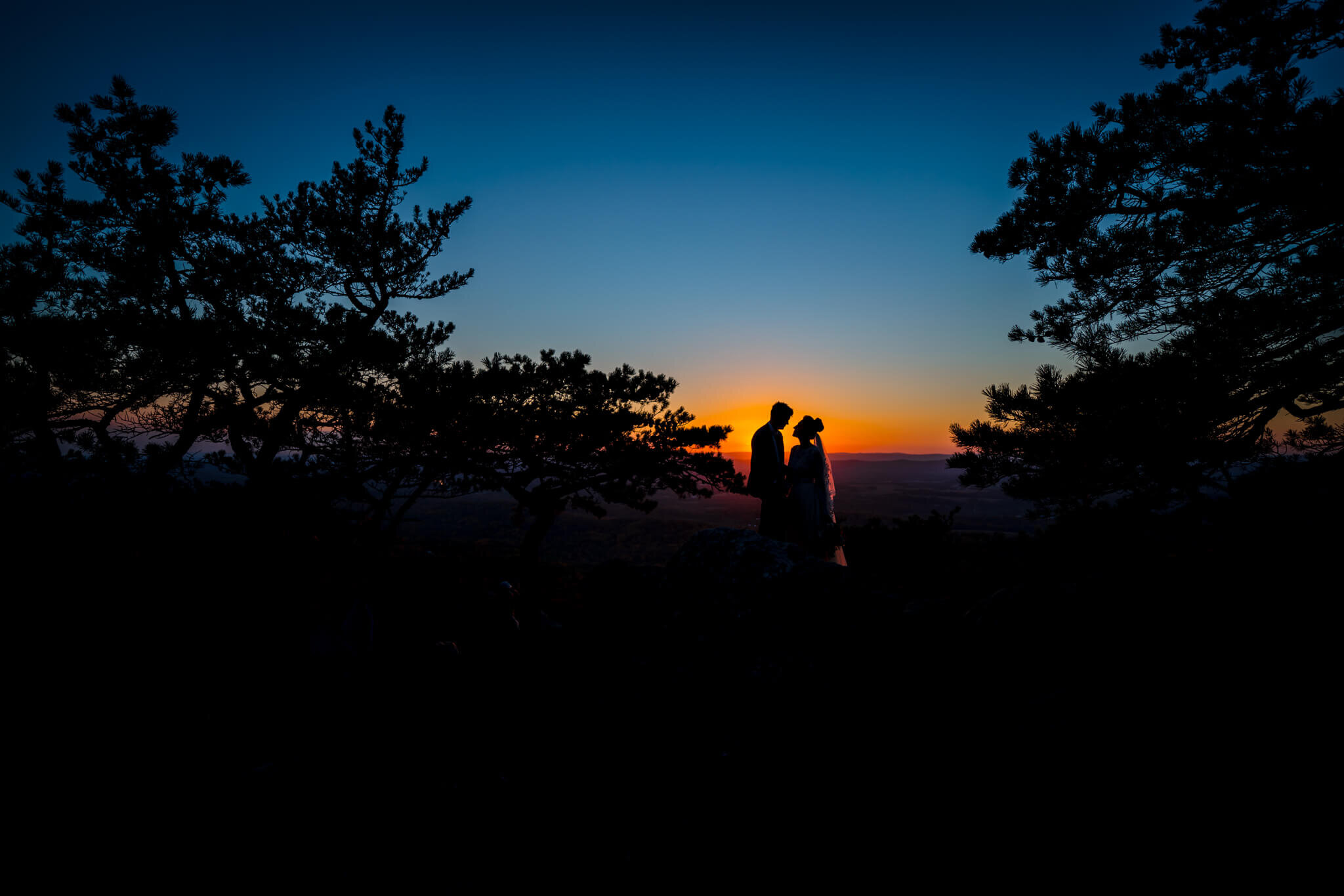 03-Ayla-Lee-Sugarloaf-Mountain-Elopement-Autumn-Wedding-Portraits-Photography-by-Bee-Two-Sweet-88.jpg