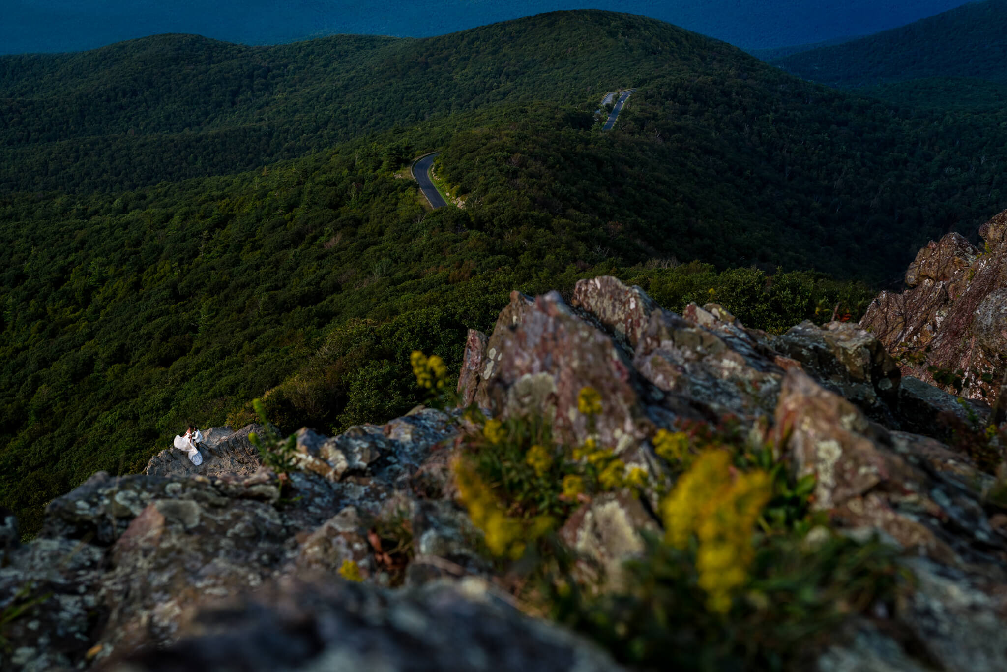 Jaimie-Yves-Shenandoah-Wedding-Adventure-Session-Little-Stoneyman-Overlook-Photography-by-Bee-Two-Sweet-233.jpg