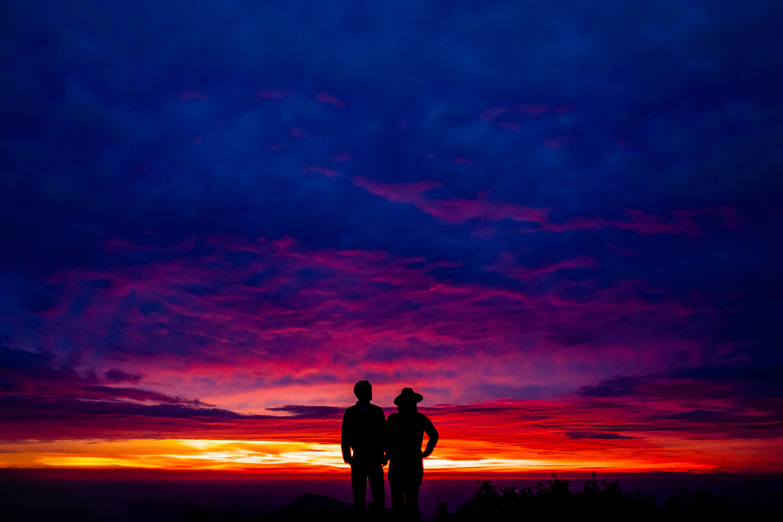 hawksbill-summit-adventure-session-silhouette-sunrise-shenandoah-at-dawn-virginia-.jpg