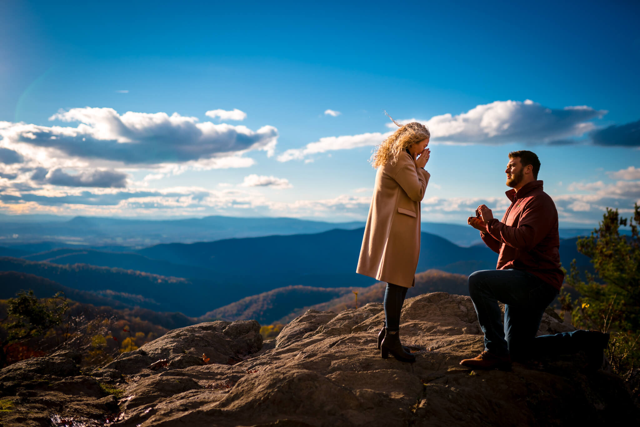 Surprise-Proposal-The-Point-Overlook-Shenandoah-National-Park-Photography-by-Bee-Two-Sweet-12.jpg