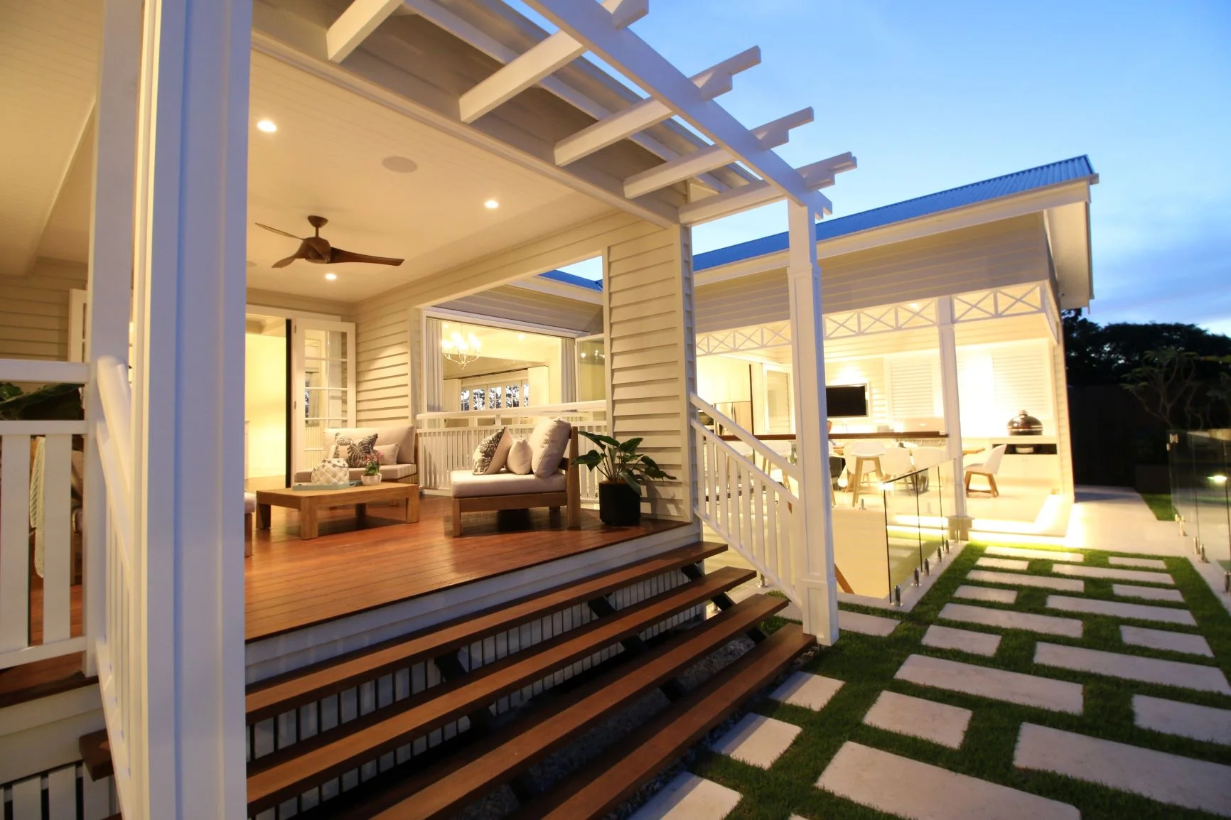 middle deck area.jpg